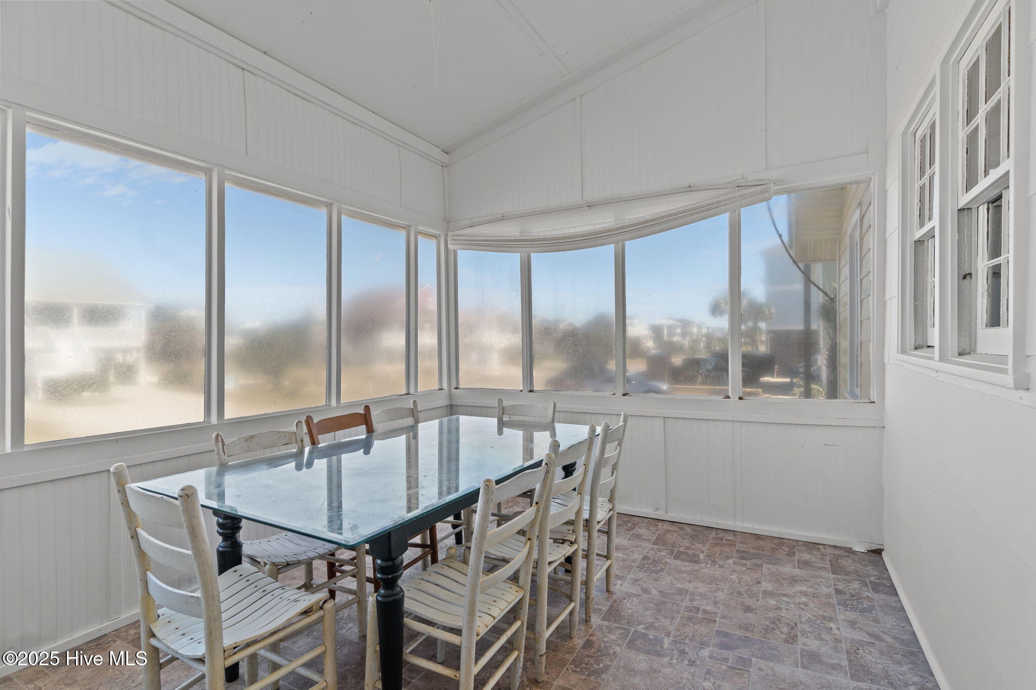 100539886 | Photo 20