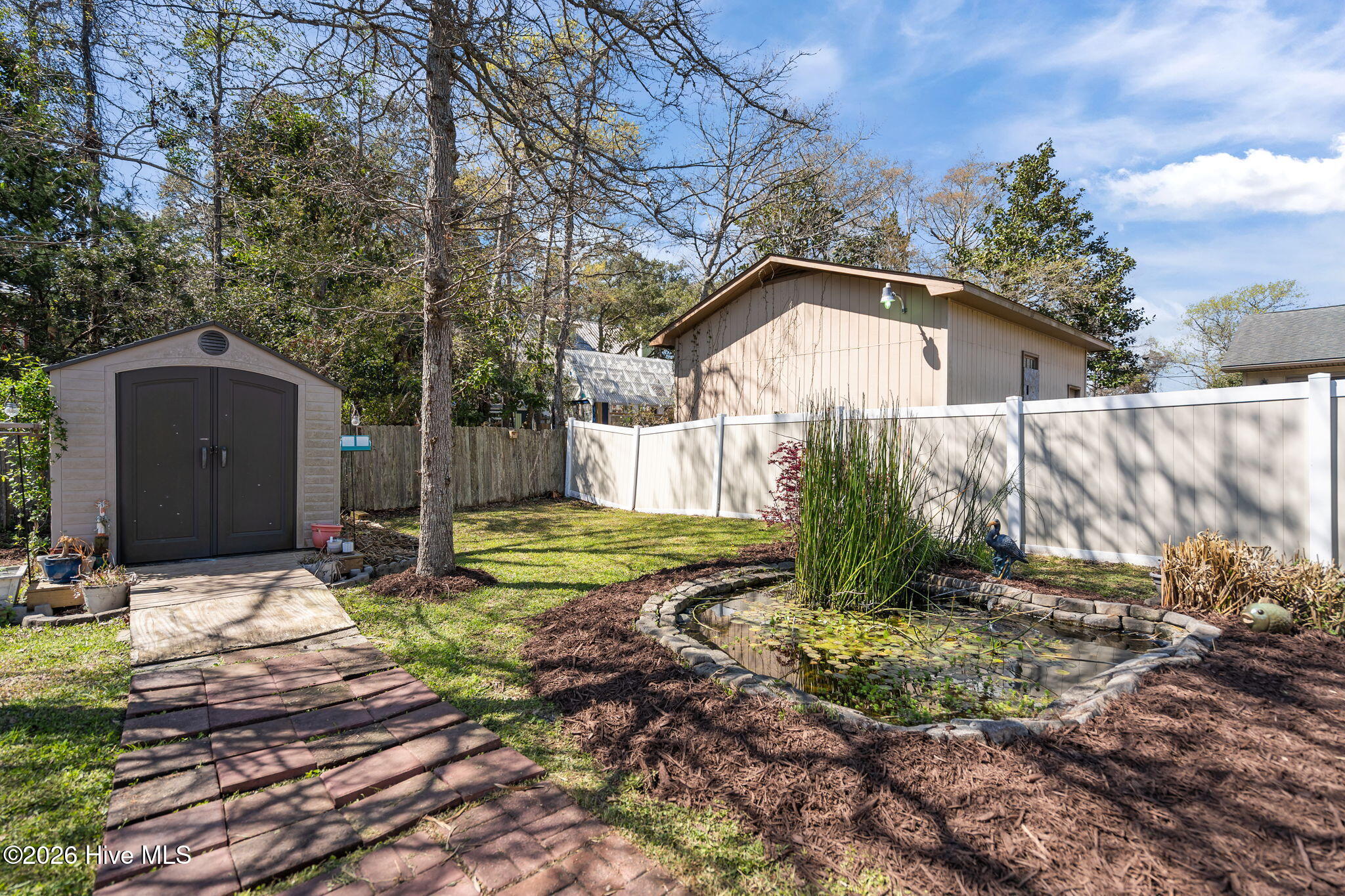 100569191 | Photo 42