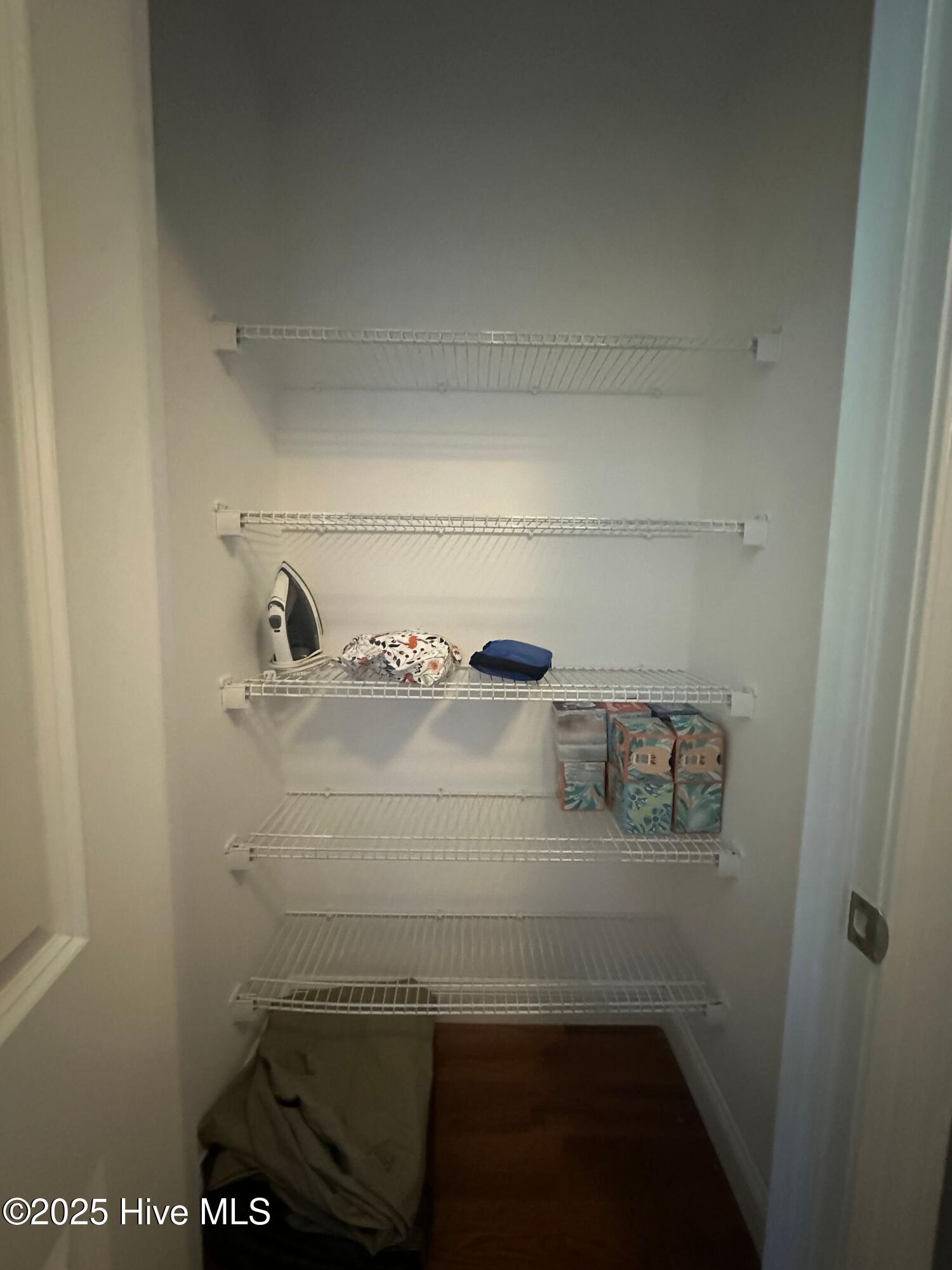 100551344 | Photo 31