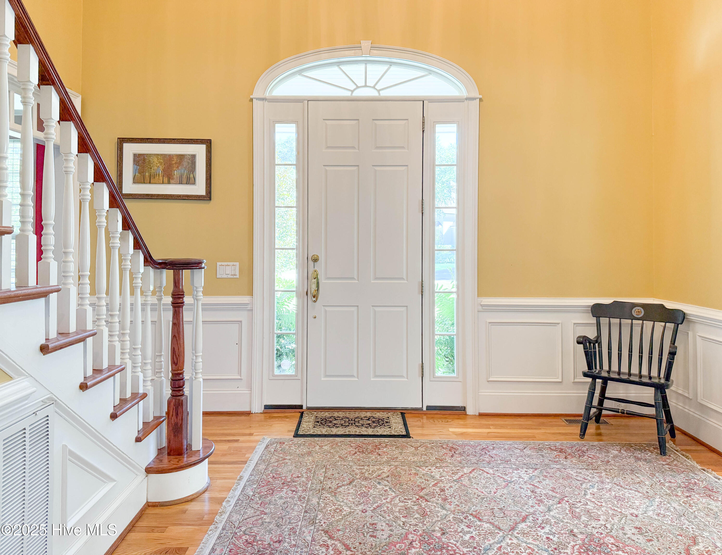 100561292 | Photo 12