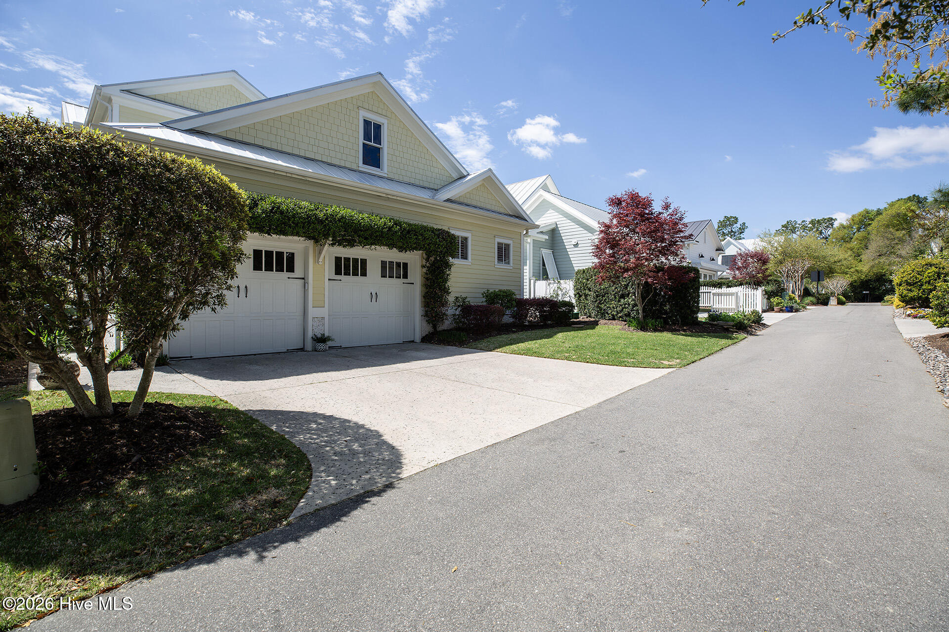 100563719 | Photo 57