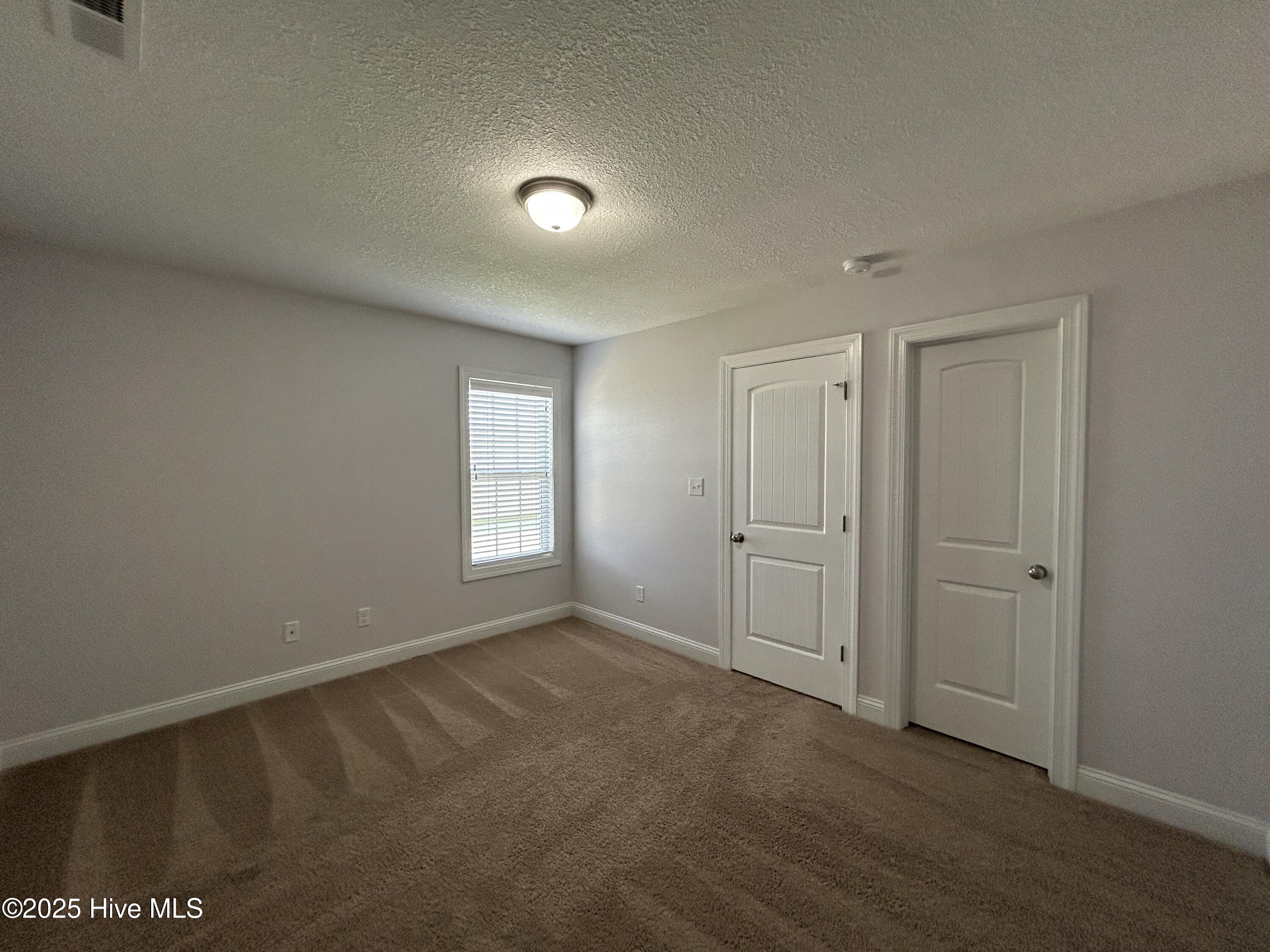 100528484 | Photo 45