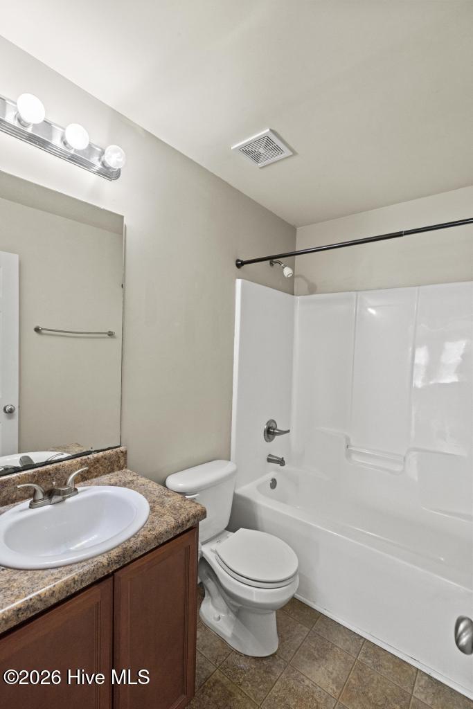 100550335 | Photo 12