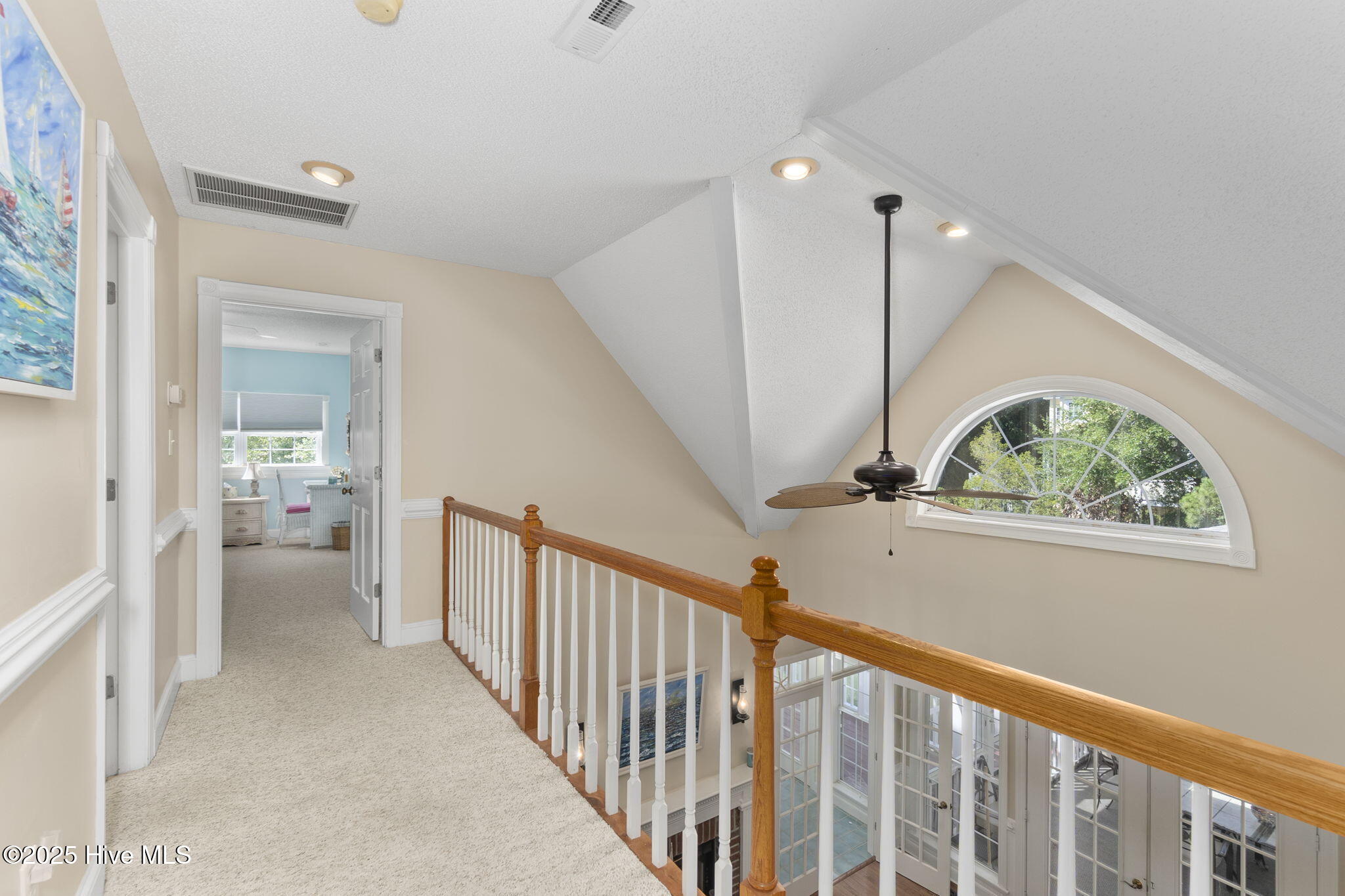 100516943 | Photo 26