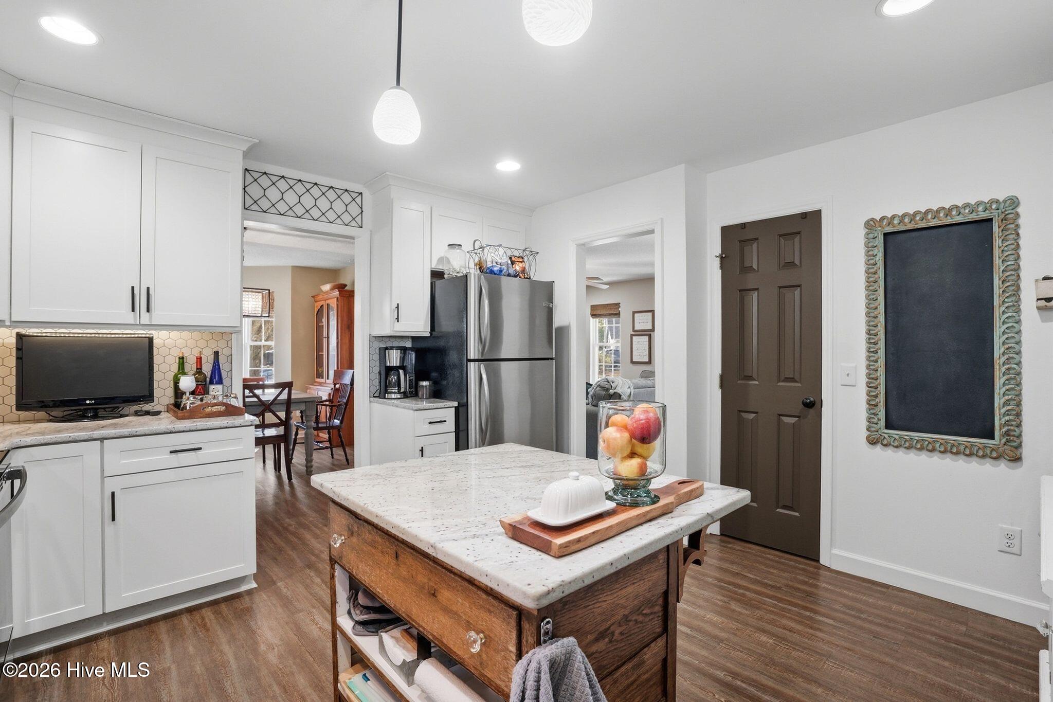 100557423 | Photo 22