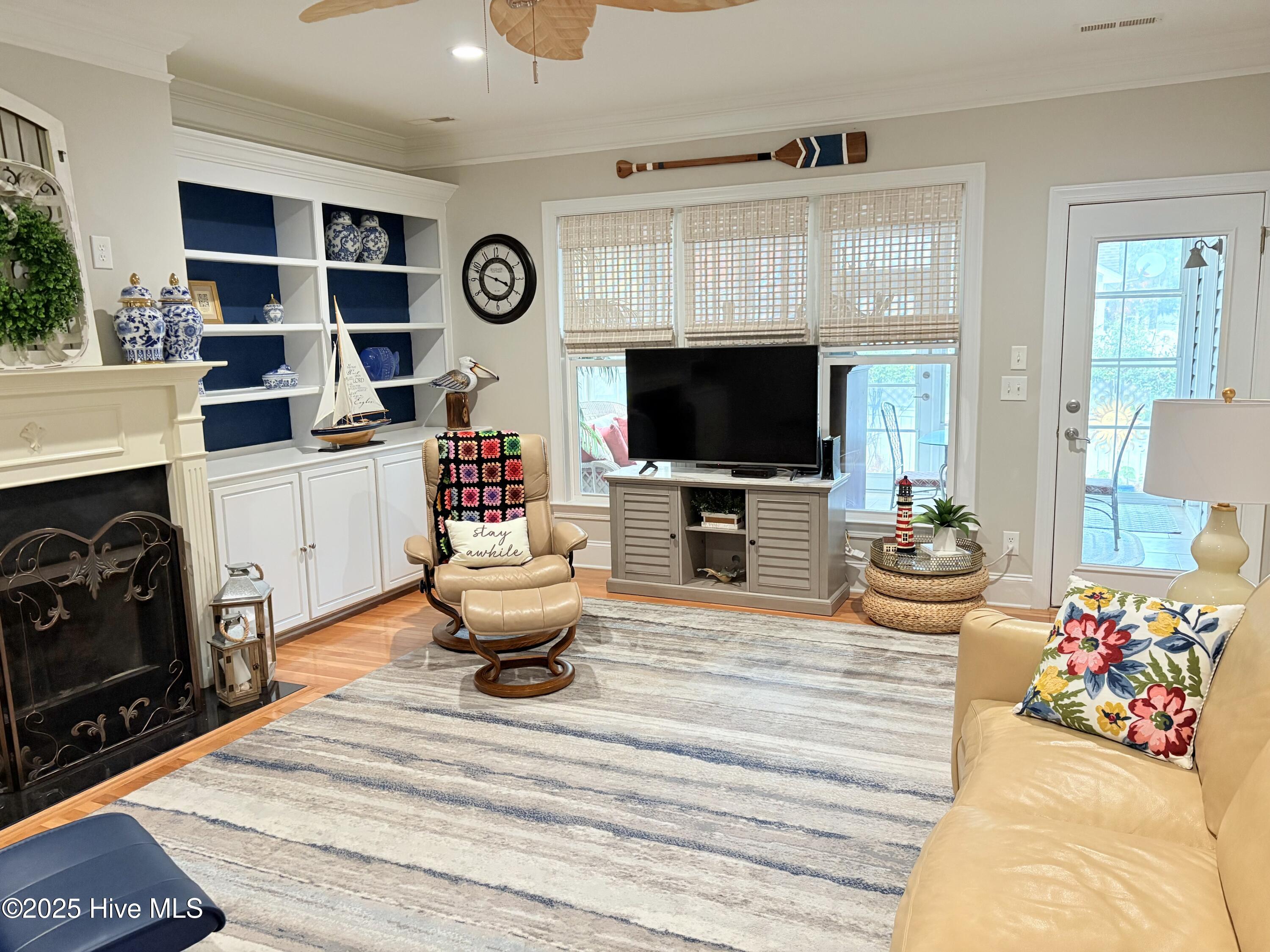 100525982 | Photo 80