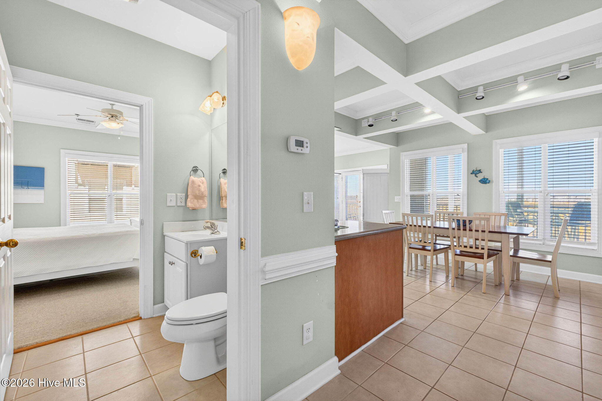 100555229 | Photo 22