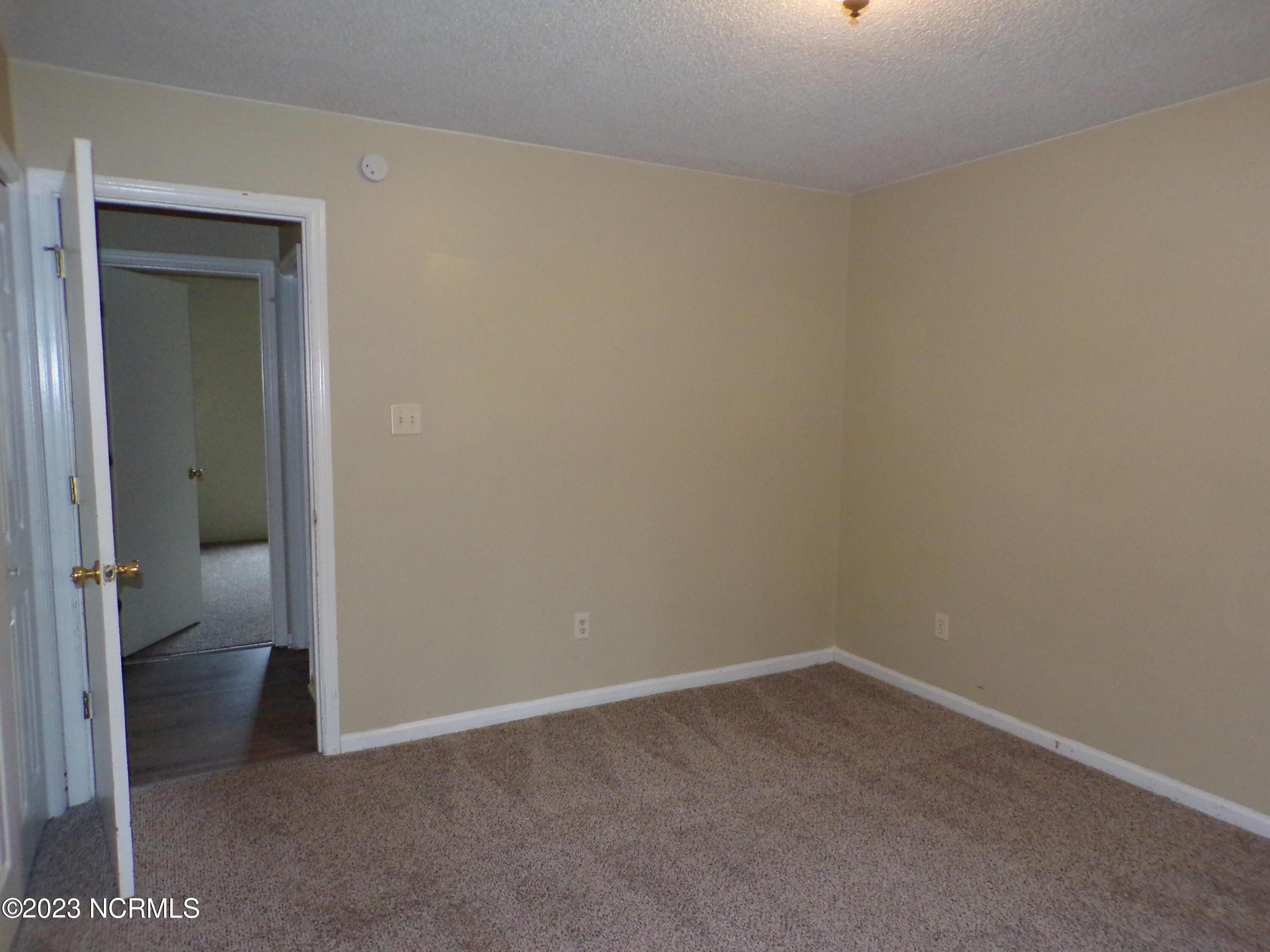 100547672 | Photo 17