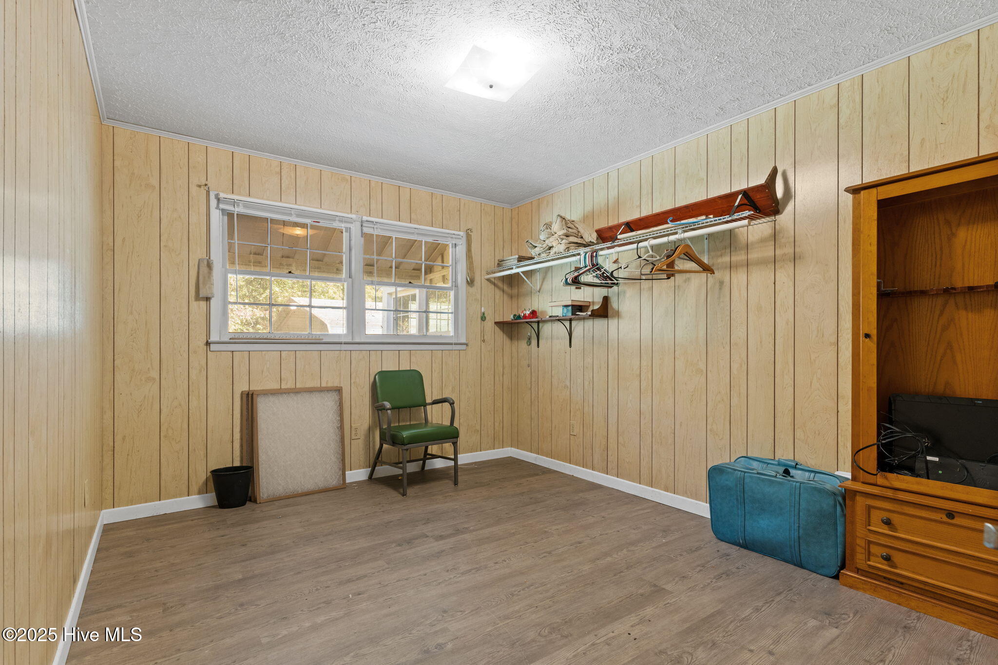 100537275 | Photo 19