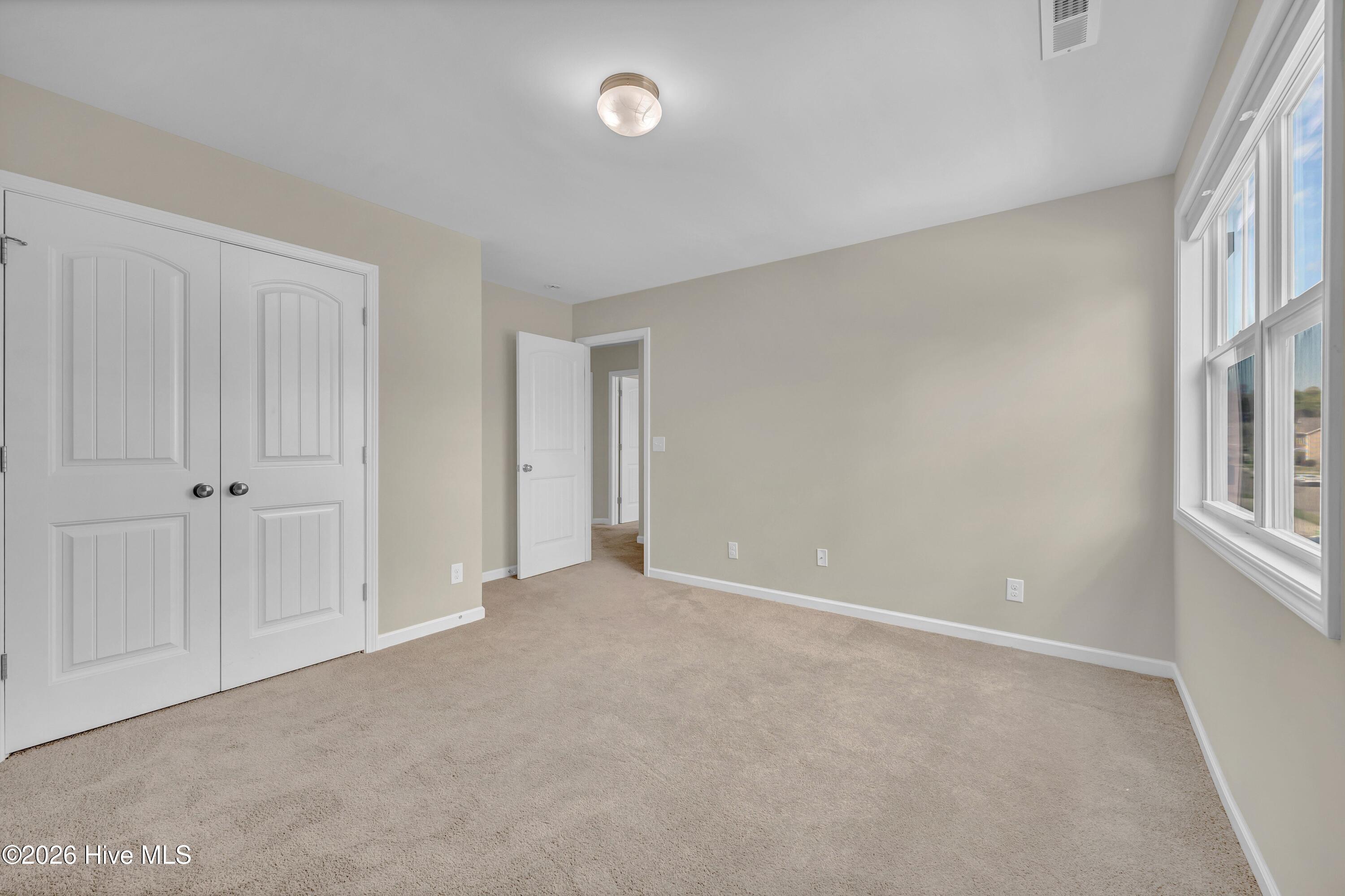 100560481 | Photo 28