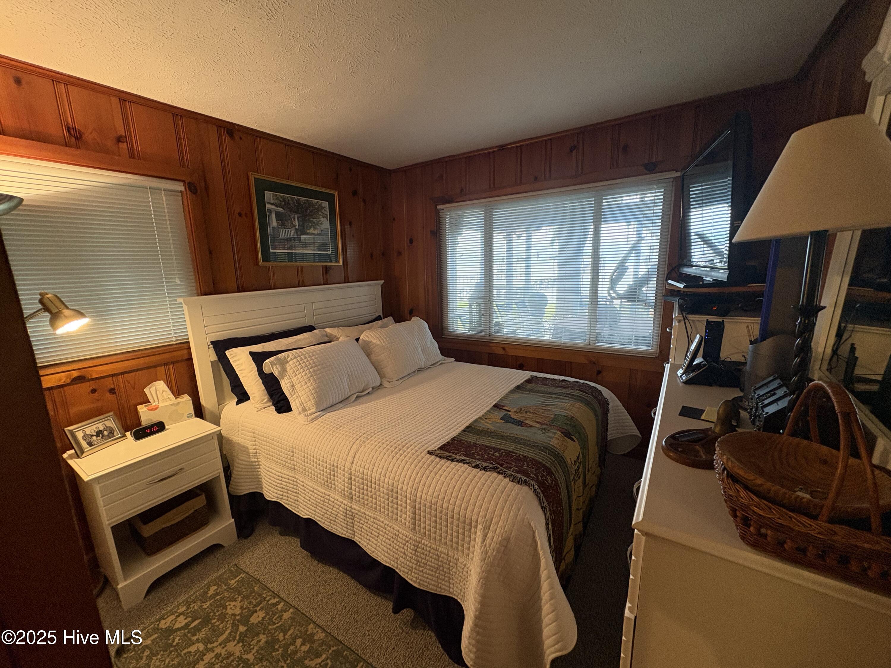 100534974 | Photo 52