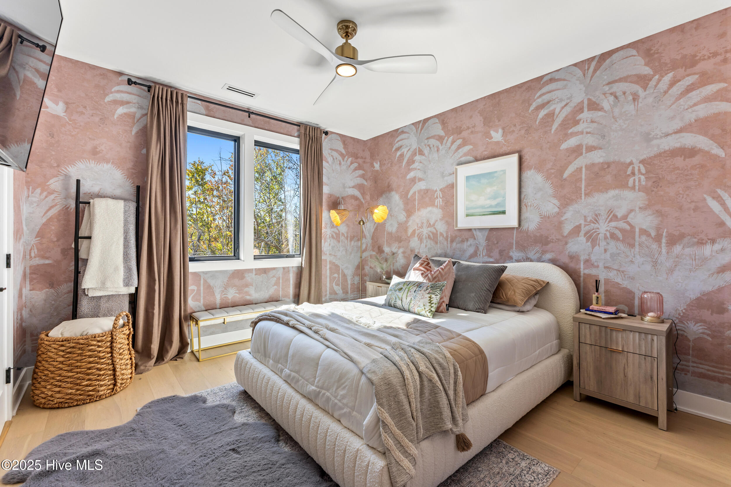 100541320 | Photo 41