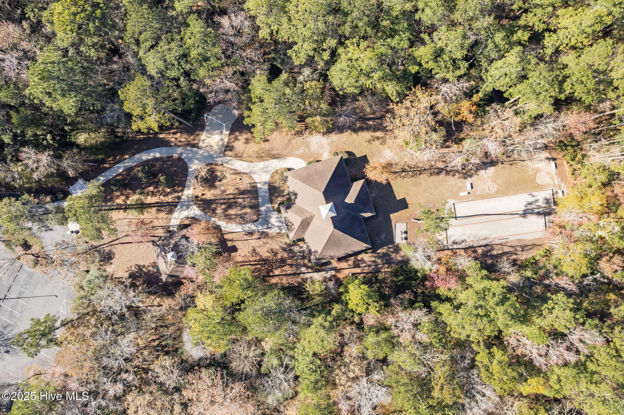 100518405 | Photo 104