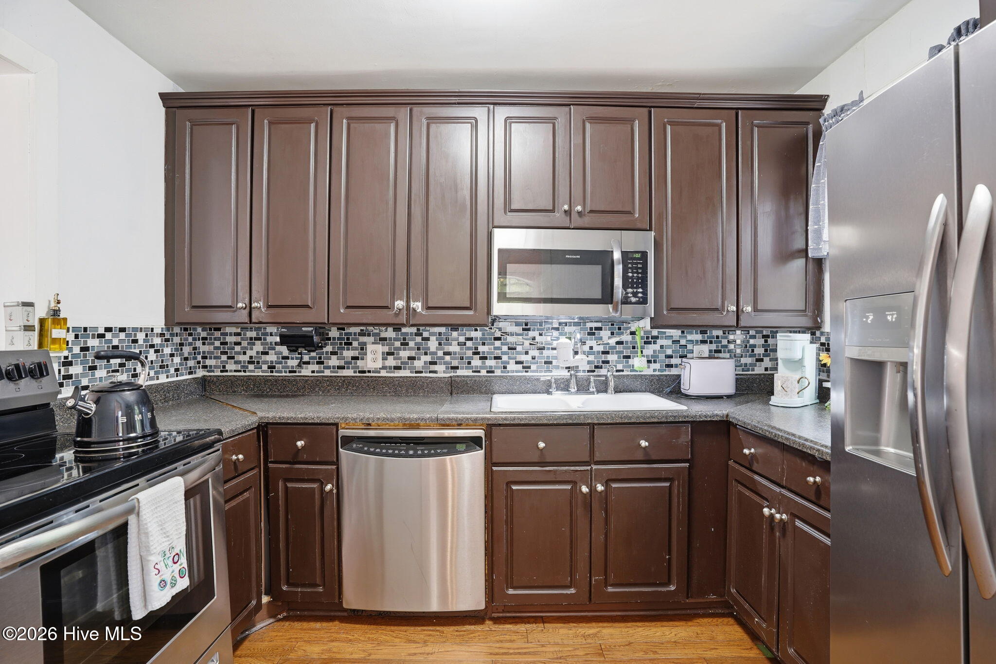 100570654 | Photo 13