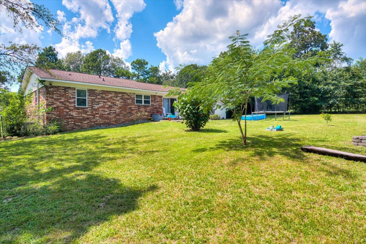 207 Colonial Court
