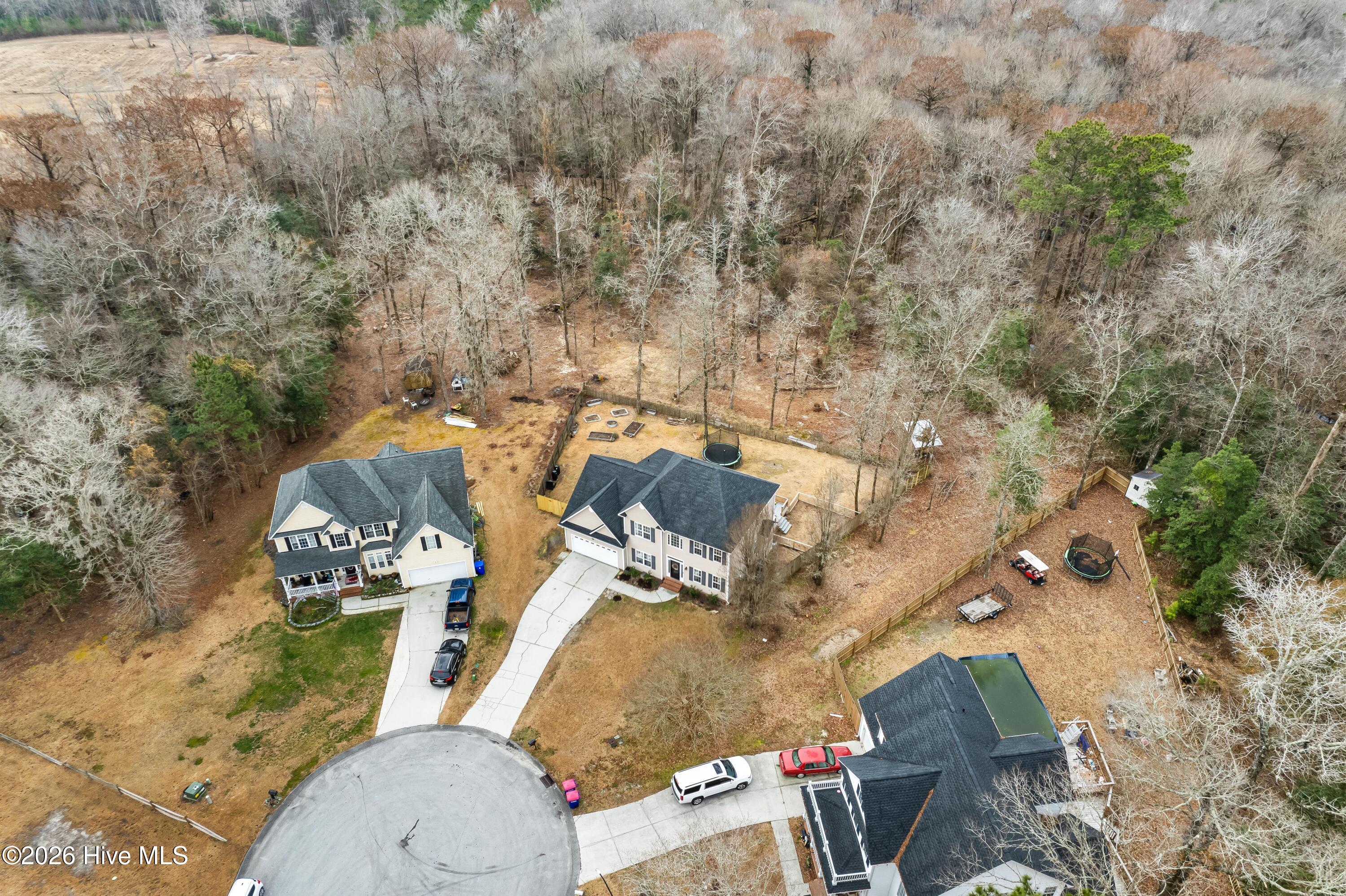 100556314 | Photo 74