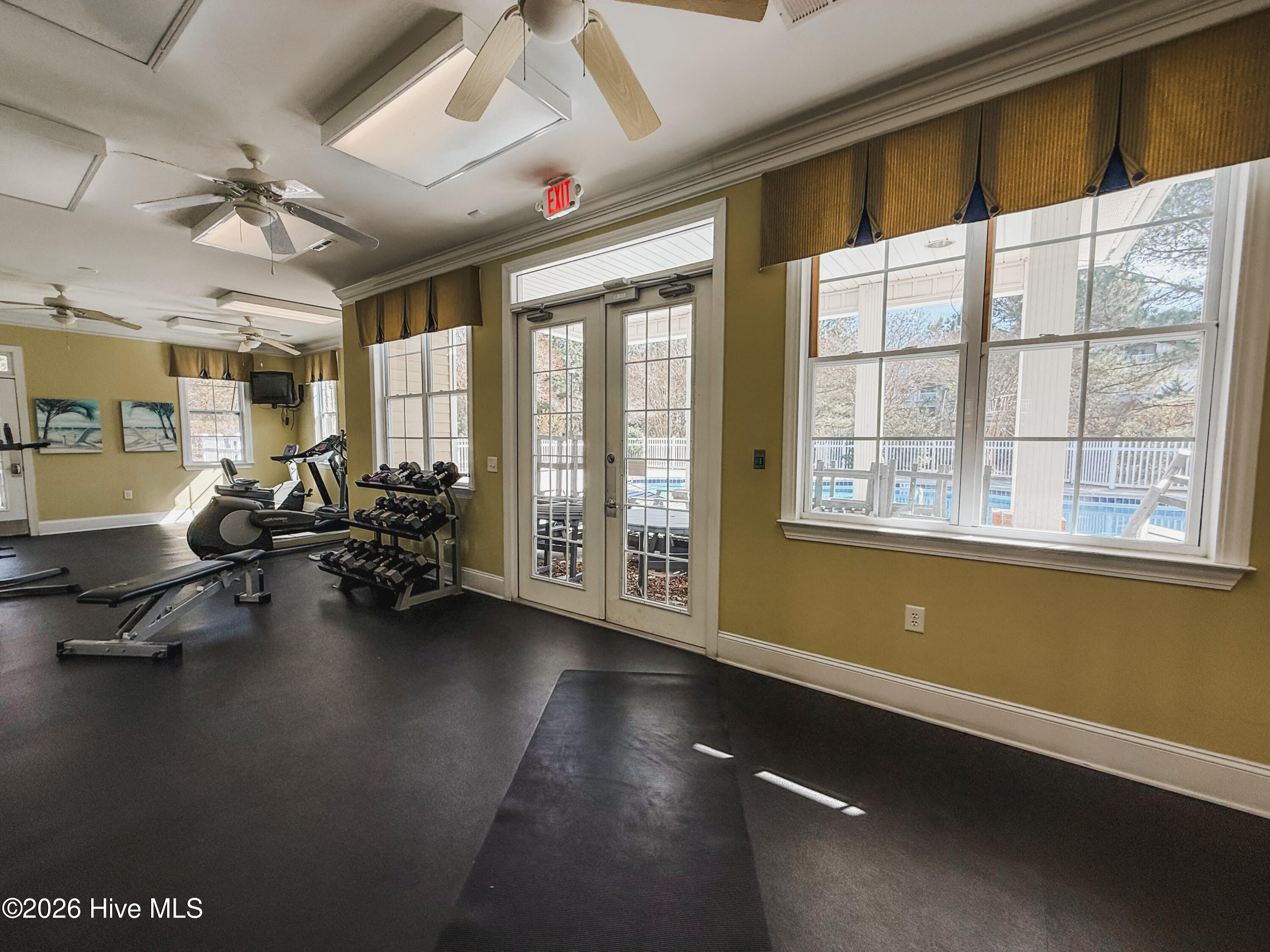 100554593 | Photo 42