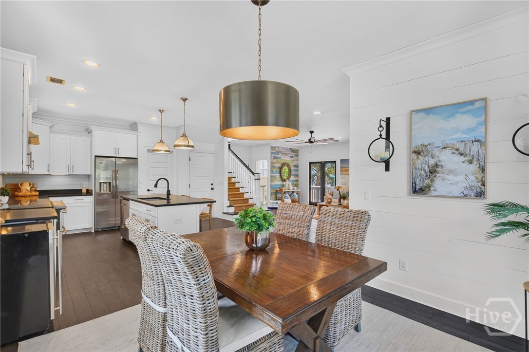 Shiplap accent walls in dining area