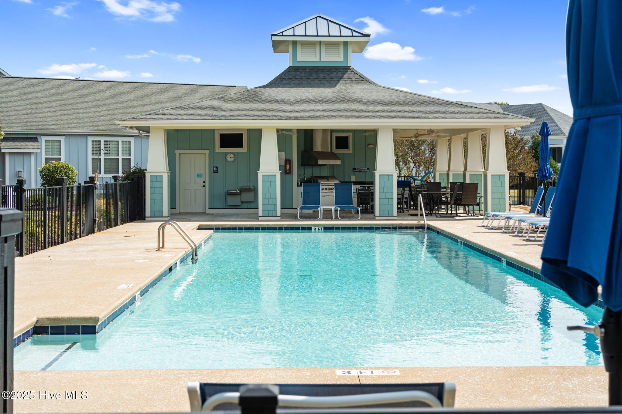 100530227 | Photo 52