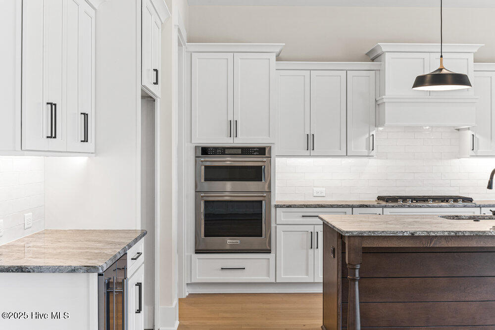 100541579 | Photo 11