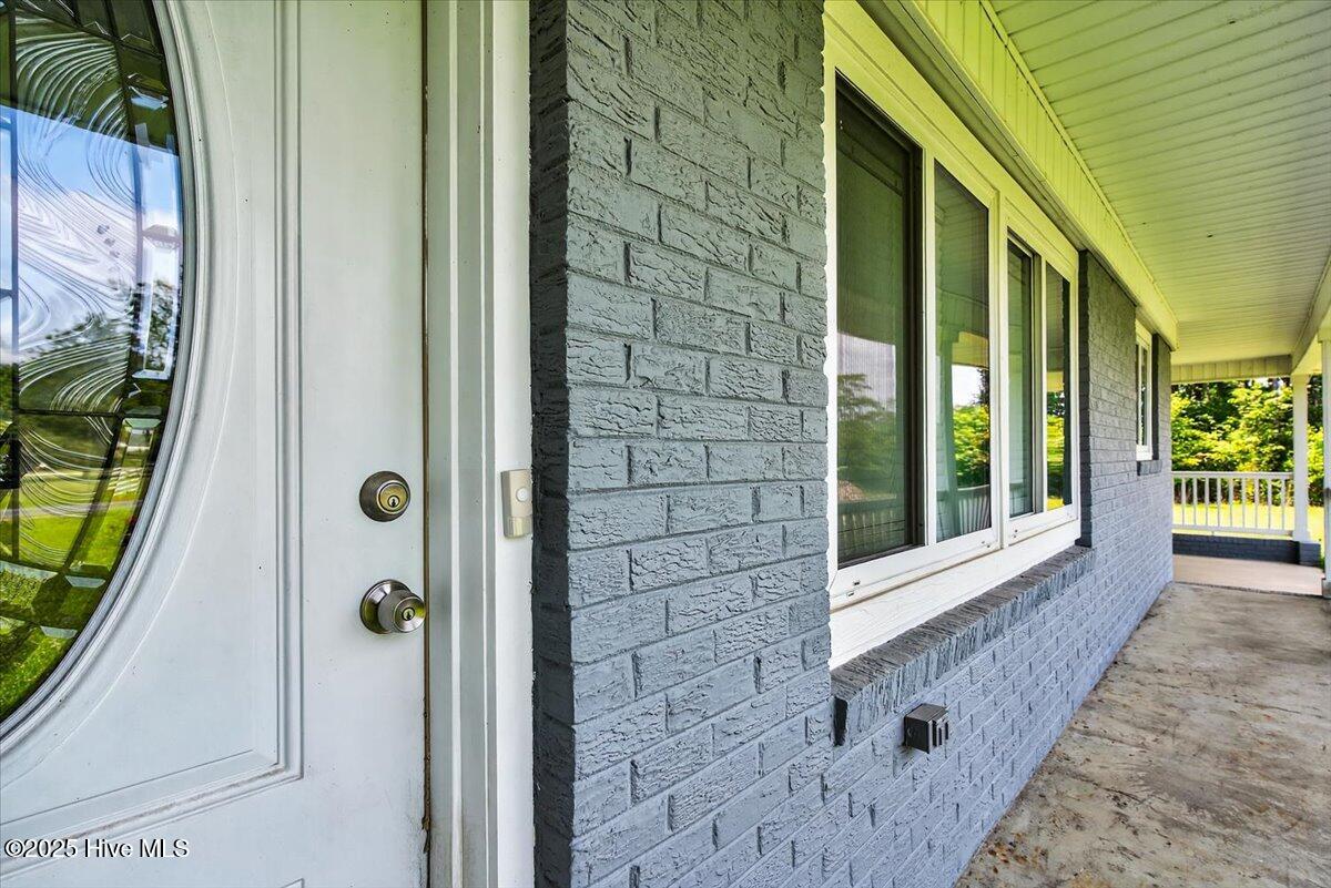 100513703 | Photo 15