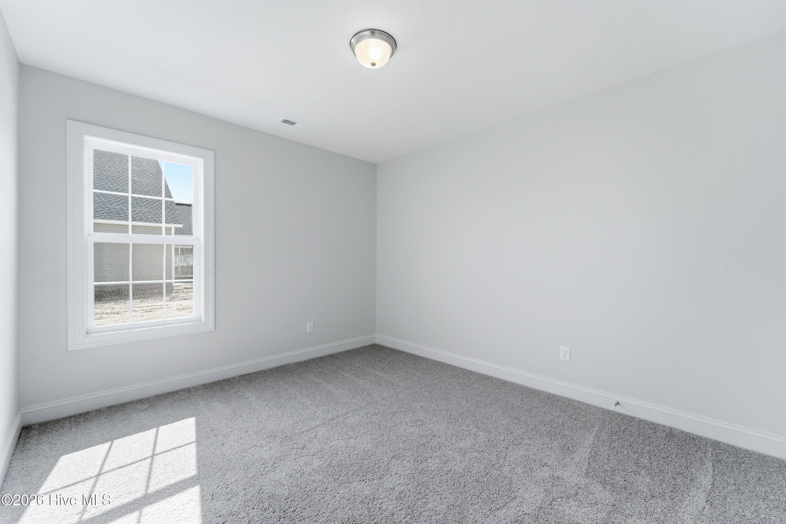 100530676 | Photo 24