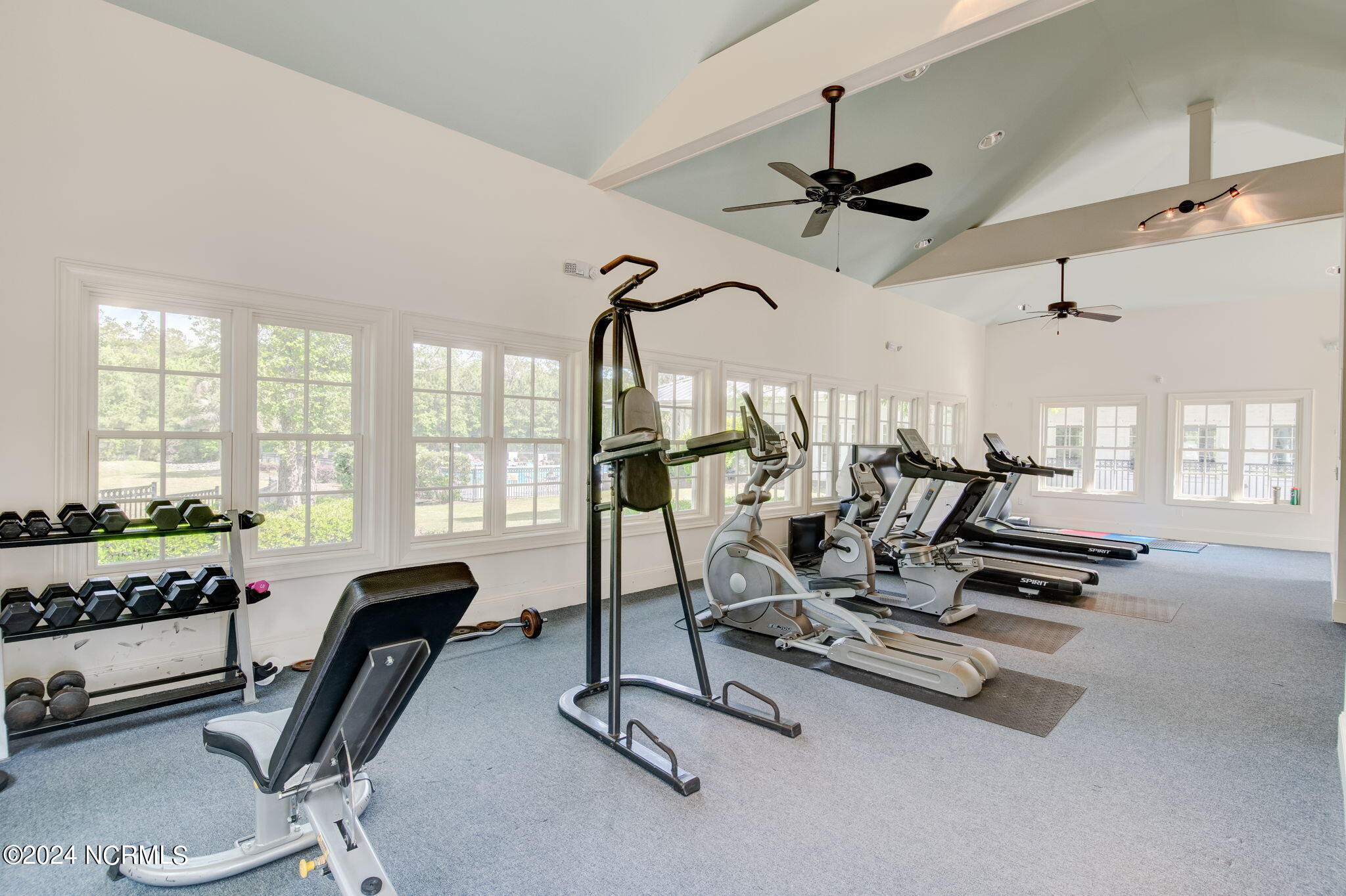 100425636 | Photo 58