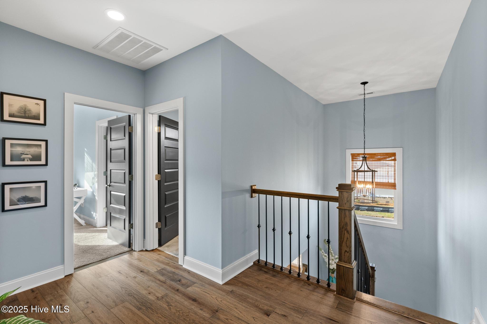 100554502 | Photo 43