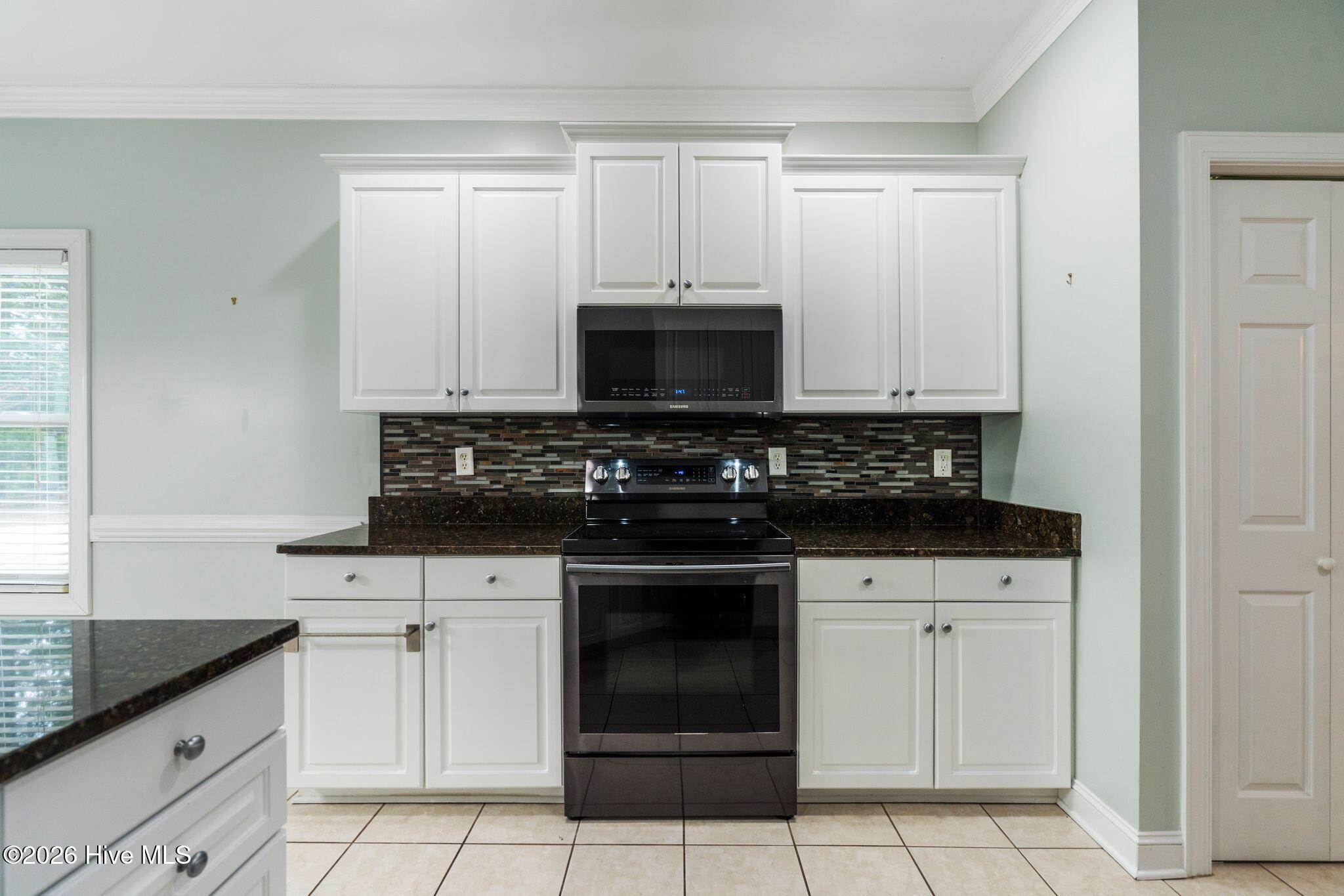 100552606 | Photo 13