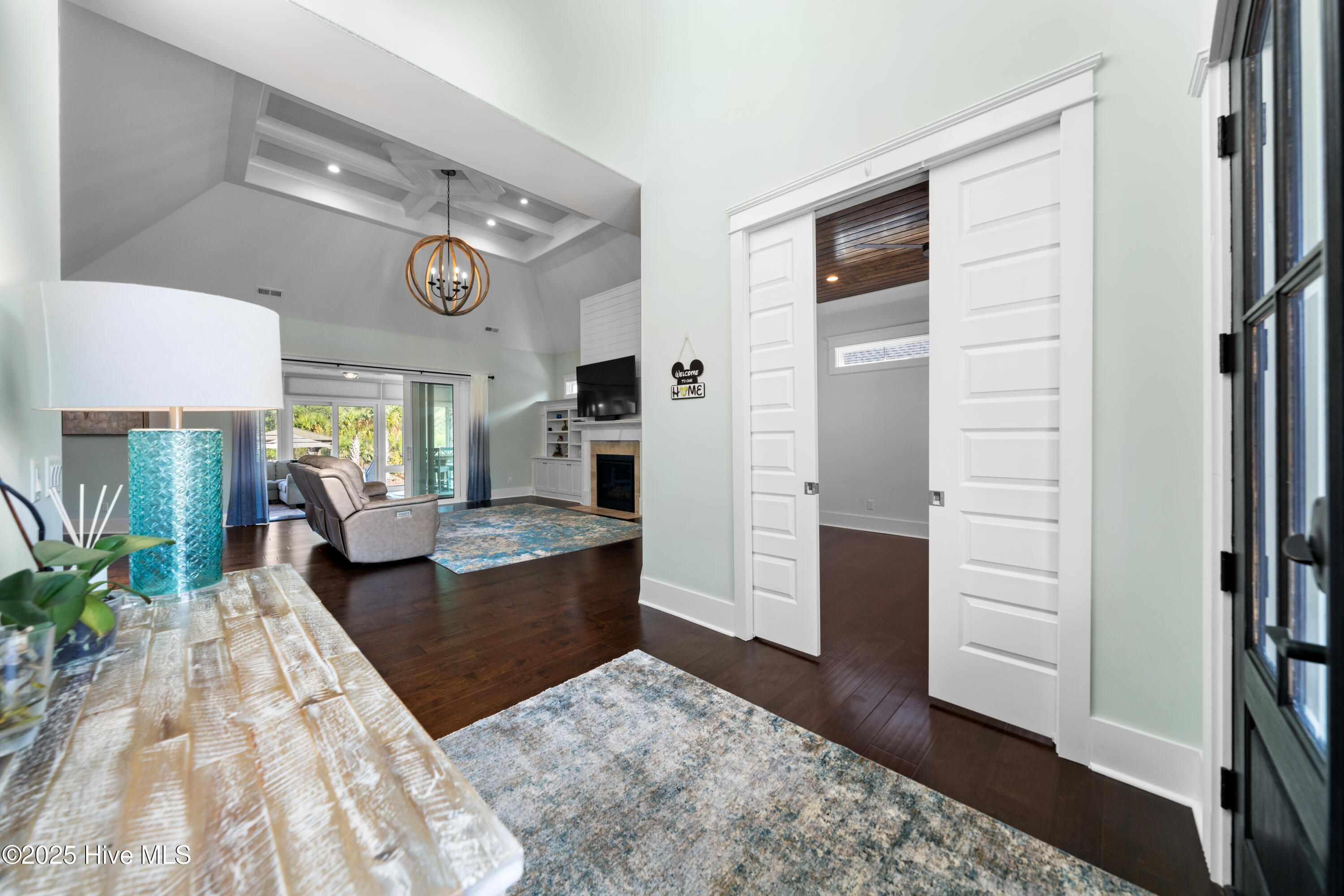 100494528 | Photo 17