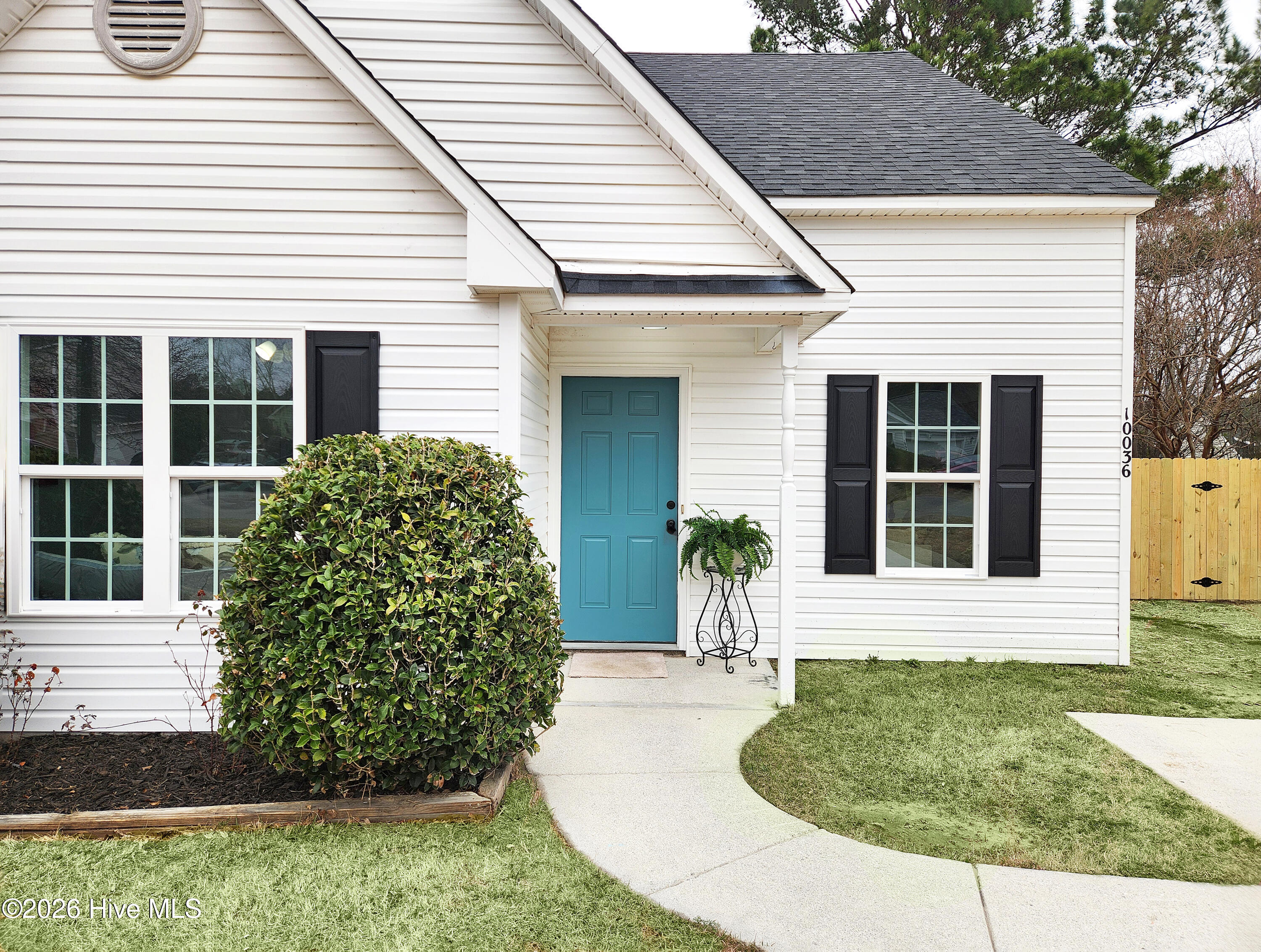 100557960 | Photo 28