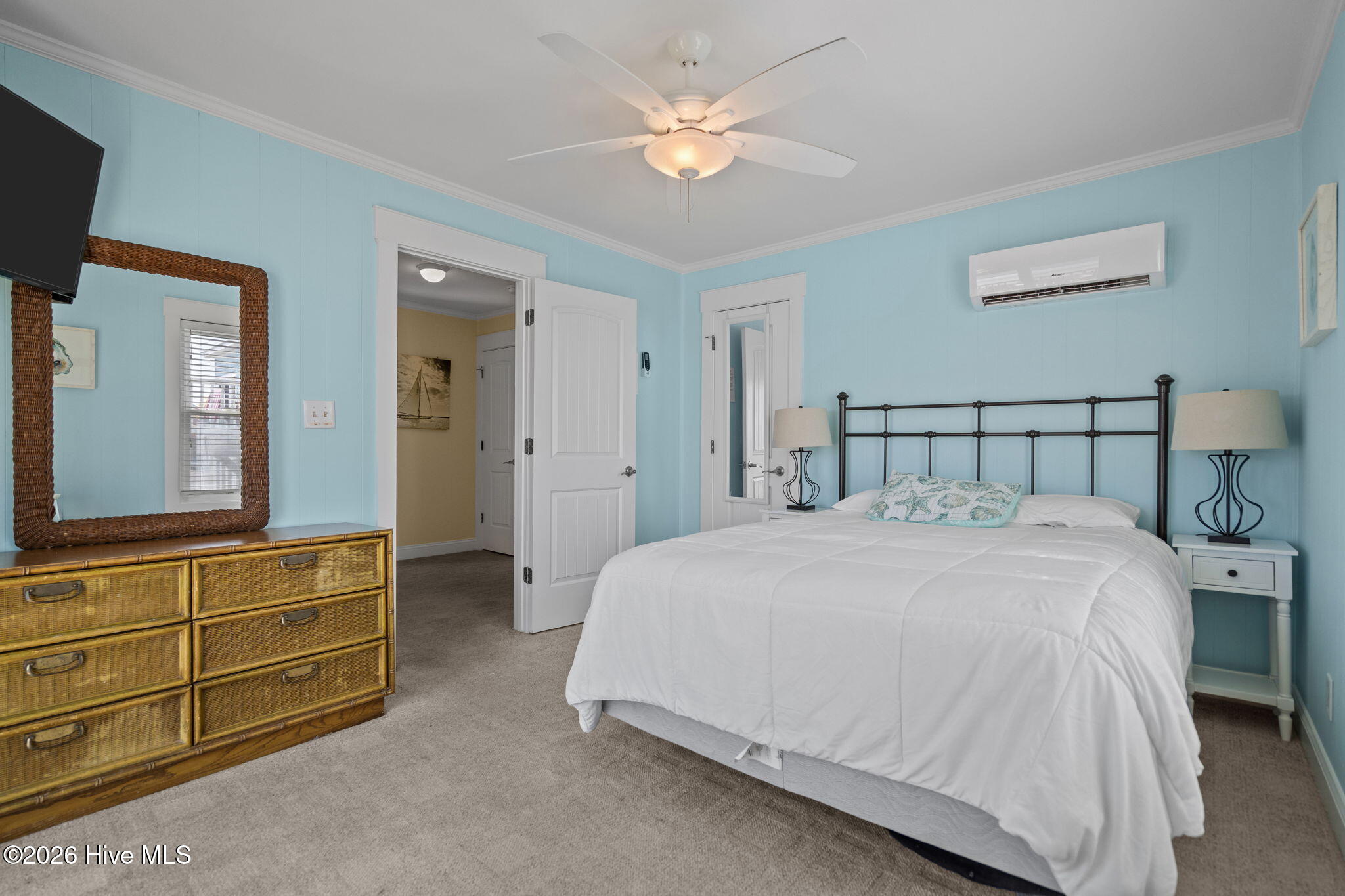 100568045 | Photo 28