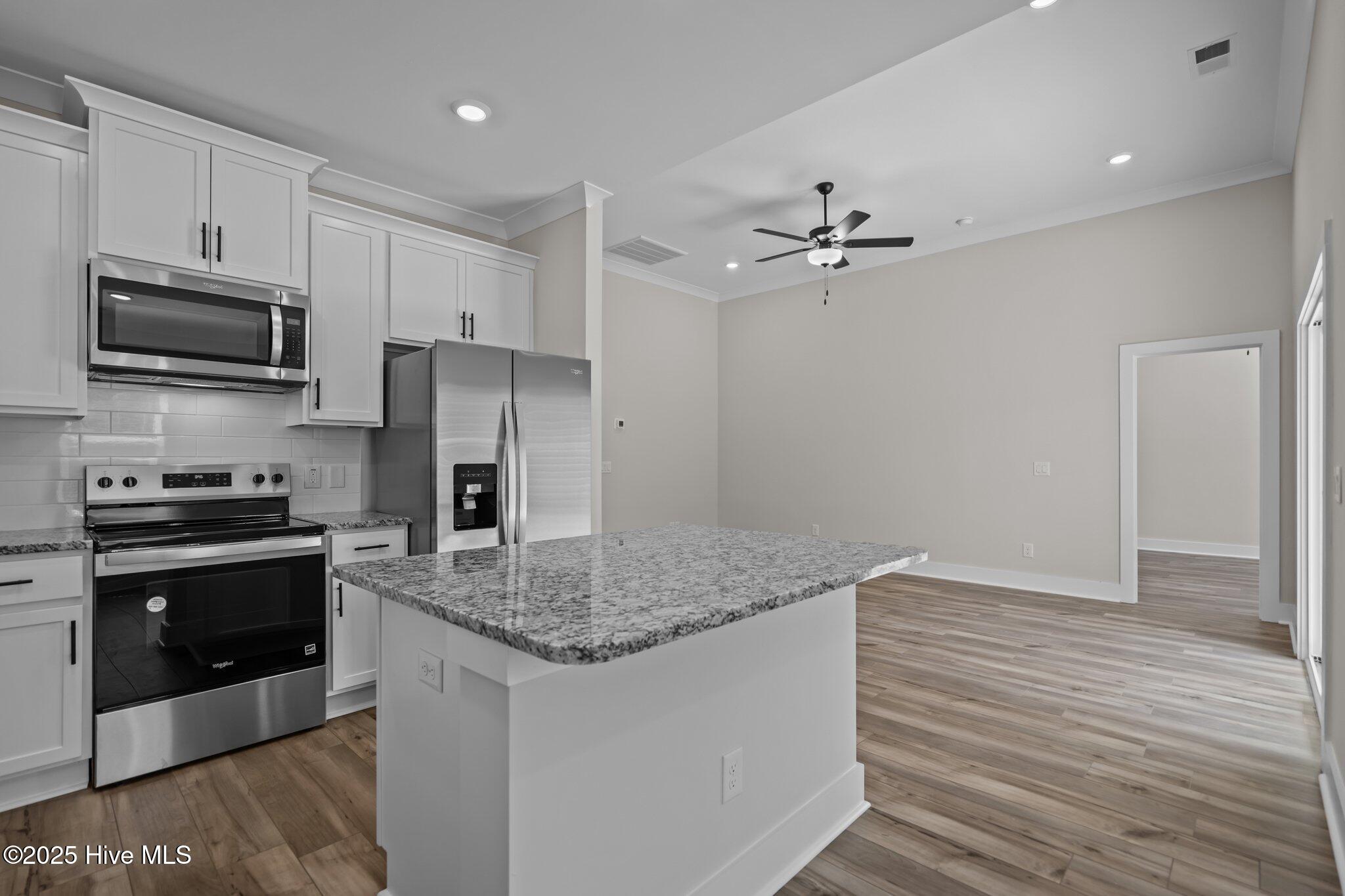 100544066 | Photo 18