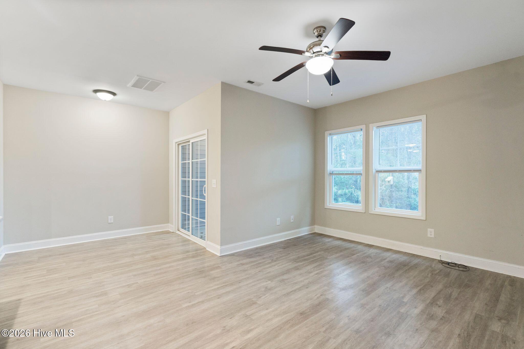 100557432 | Photo 13