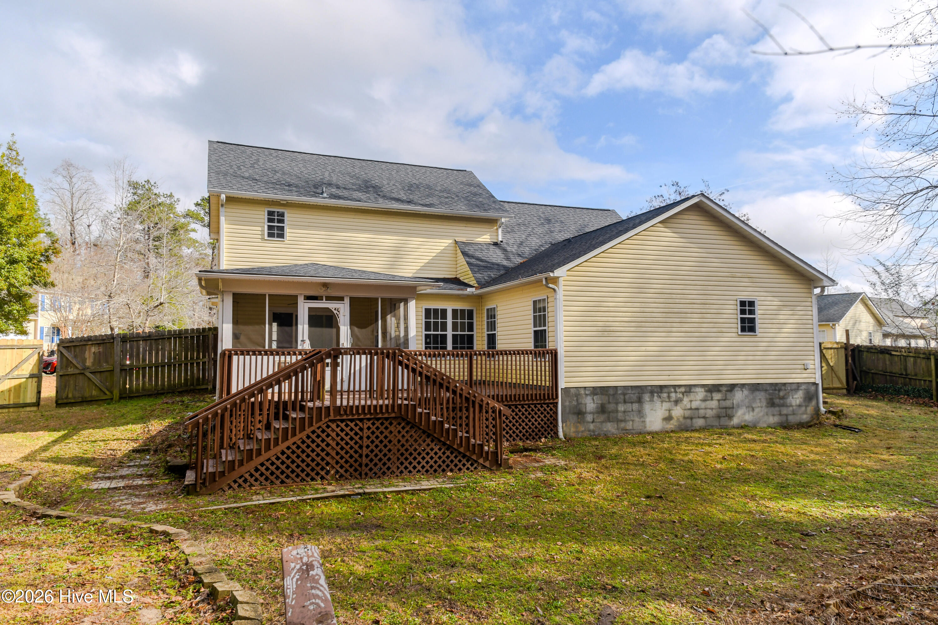 100547567 | Photo 39