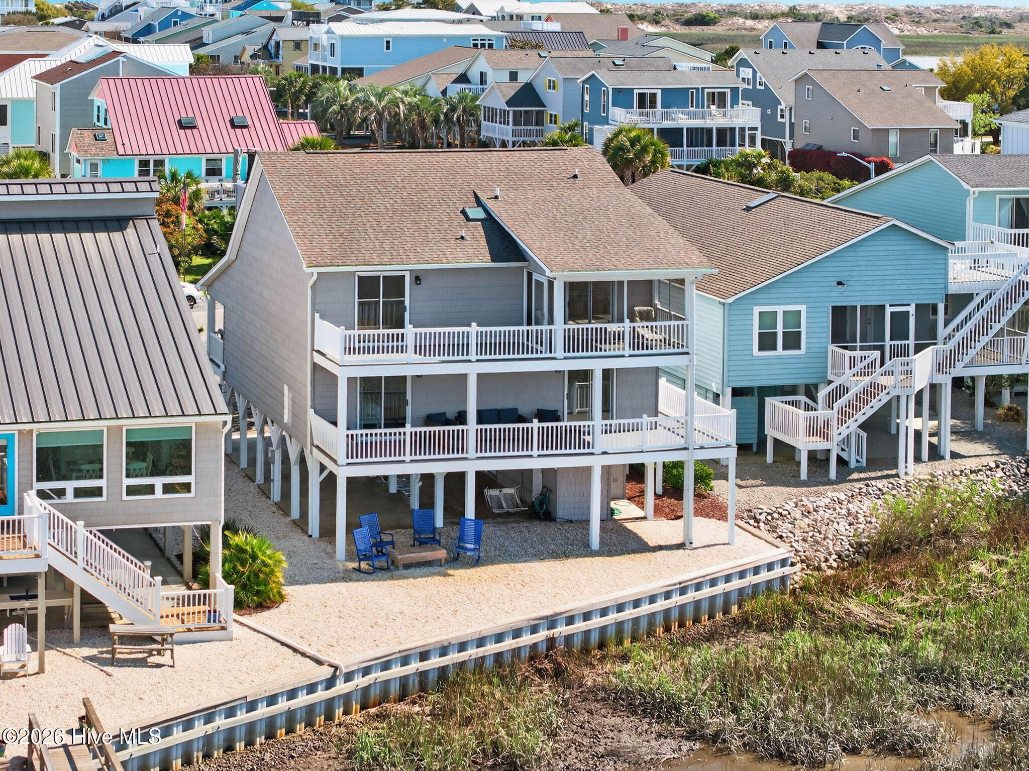 100564703 | Photo 43