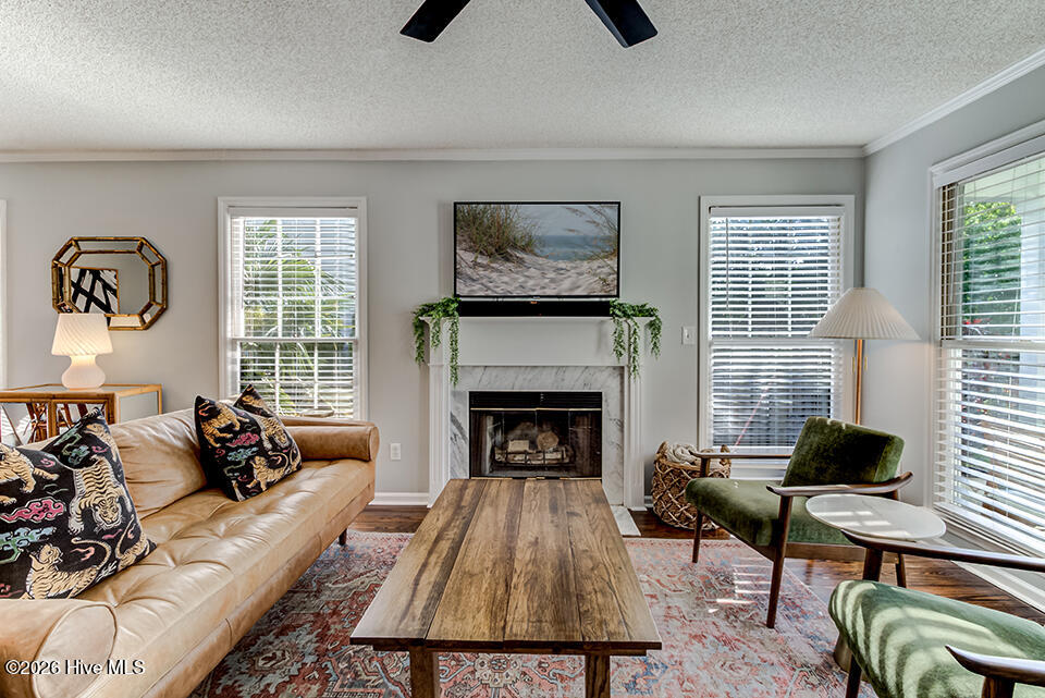 100567381 | Photo 10