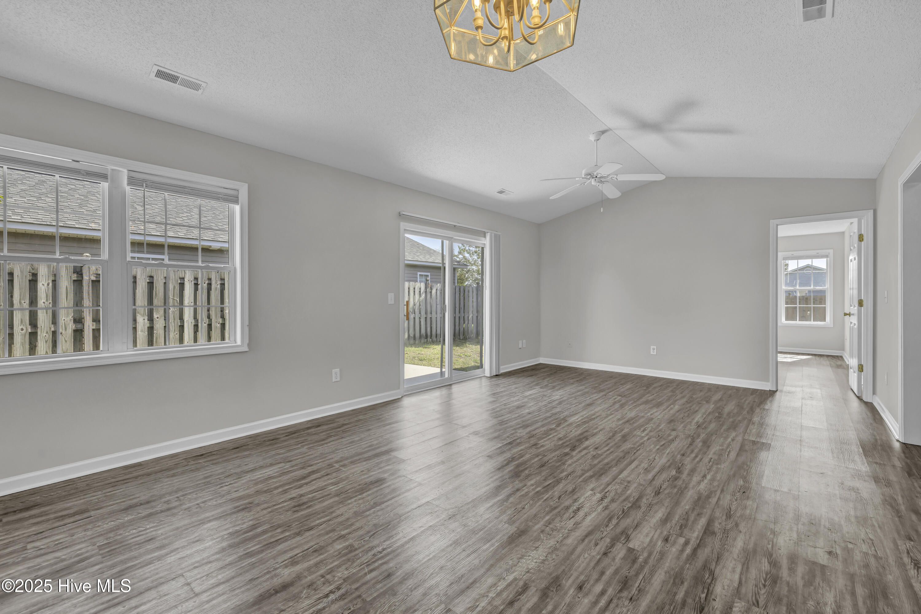 7220 Haskell Court, Wilmington, NC 28411 – photo 6: 006_6q7a6561_943