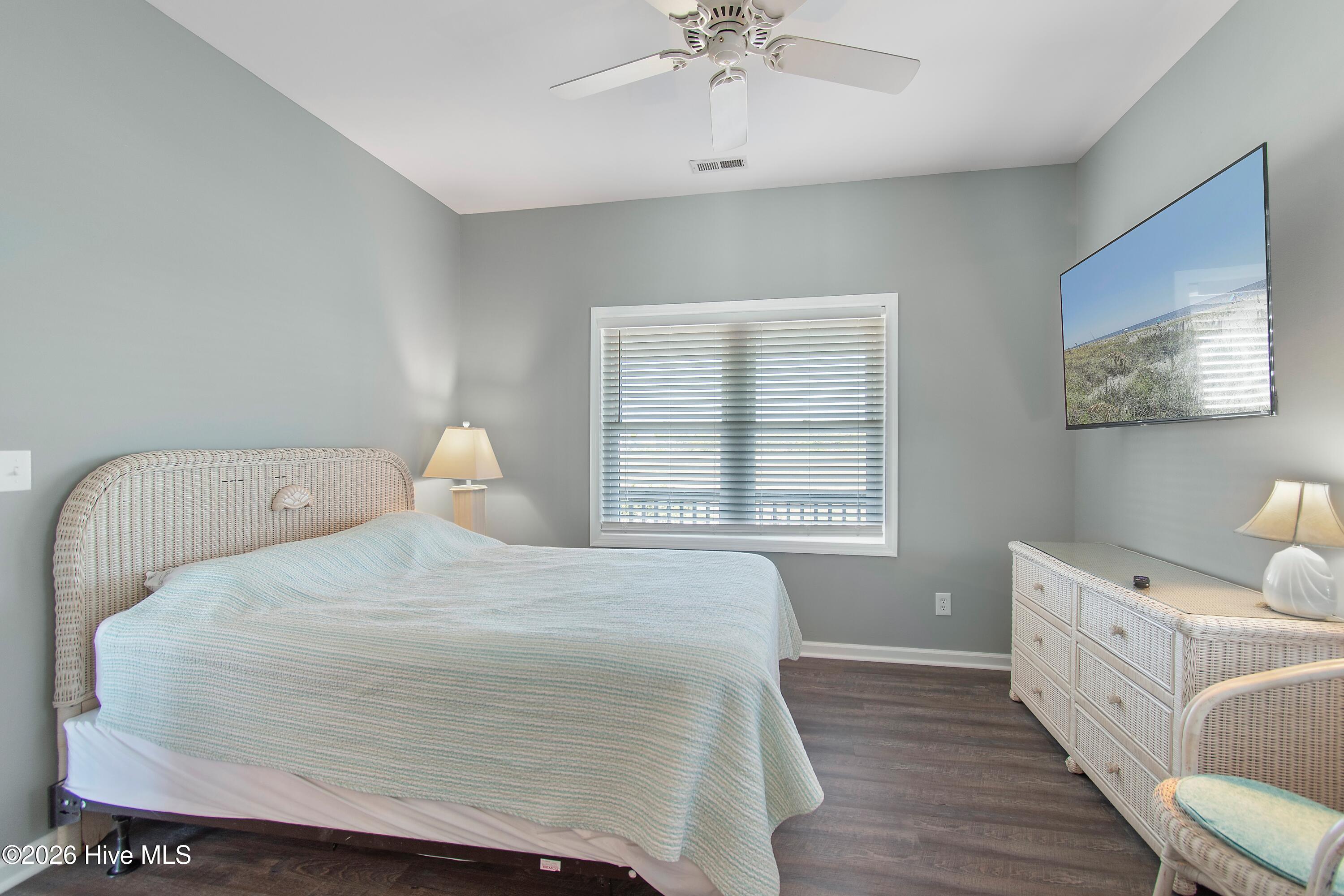 100566525 | Photo 25