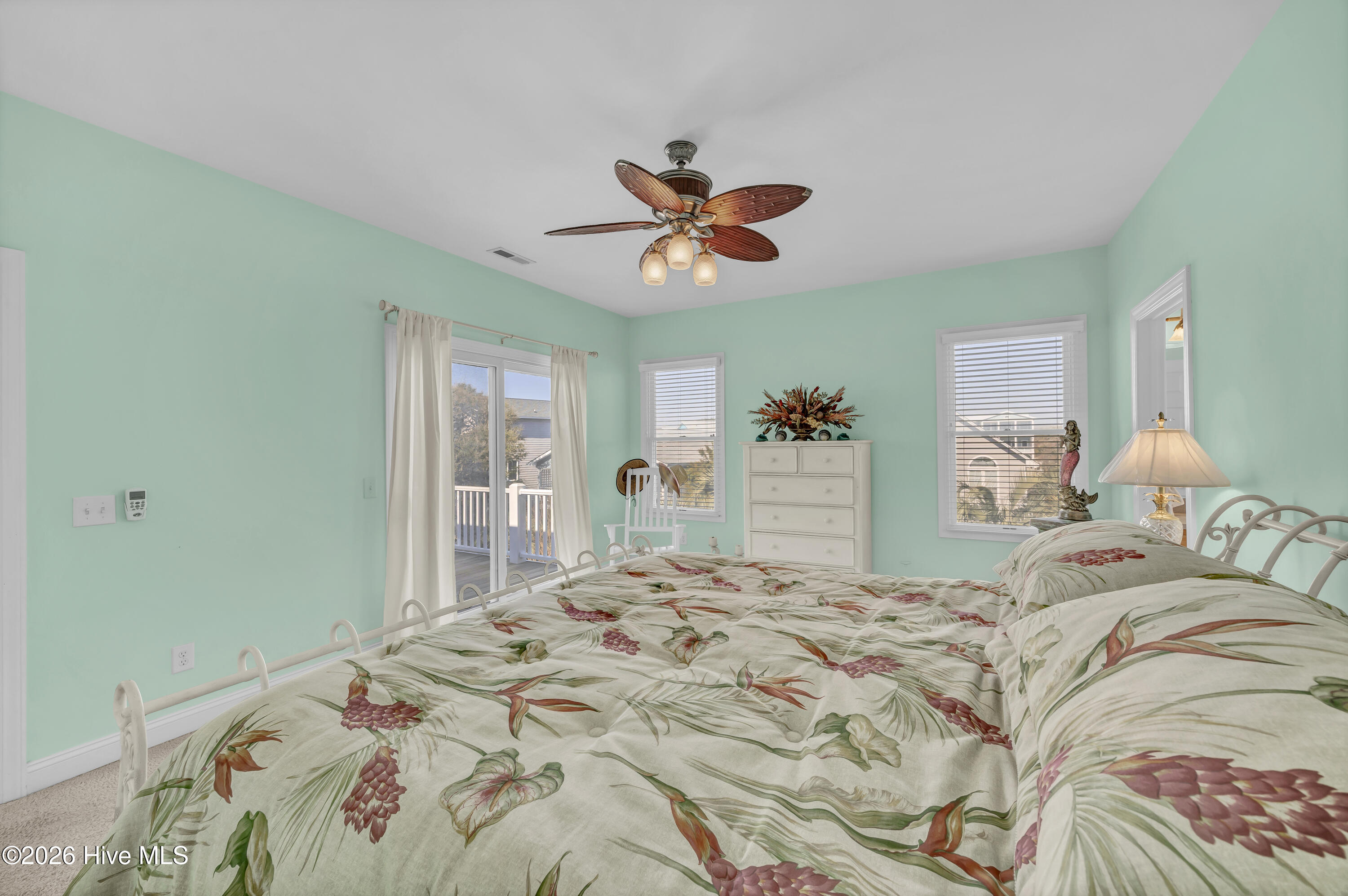 100560542 | Photo 19