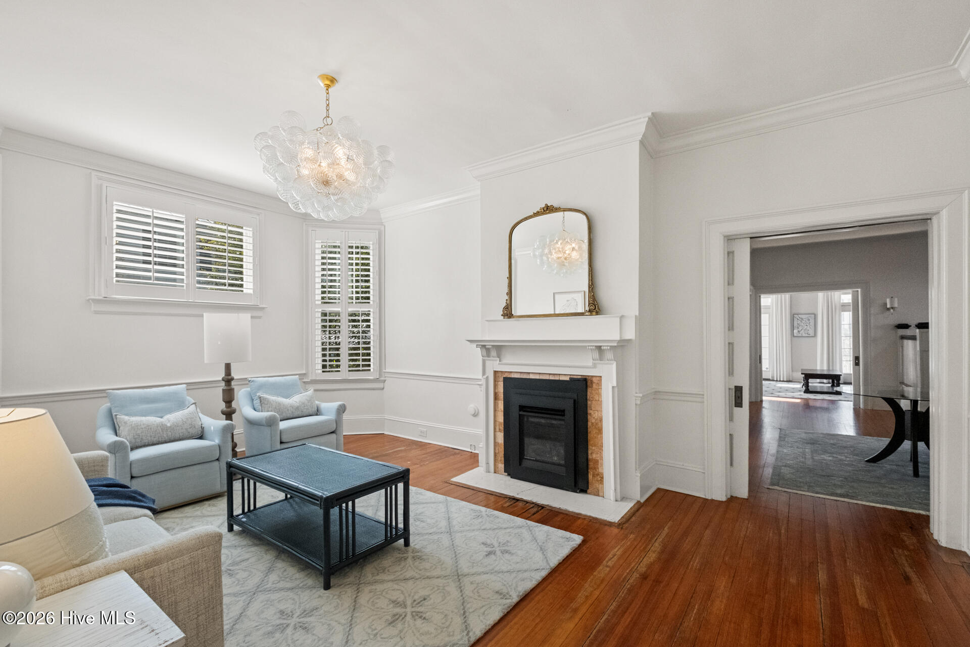 100556093 | Photo 15