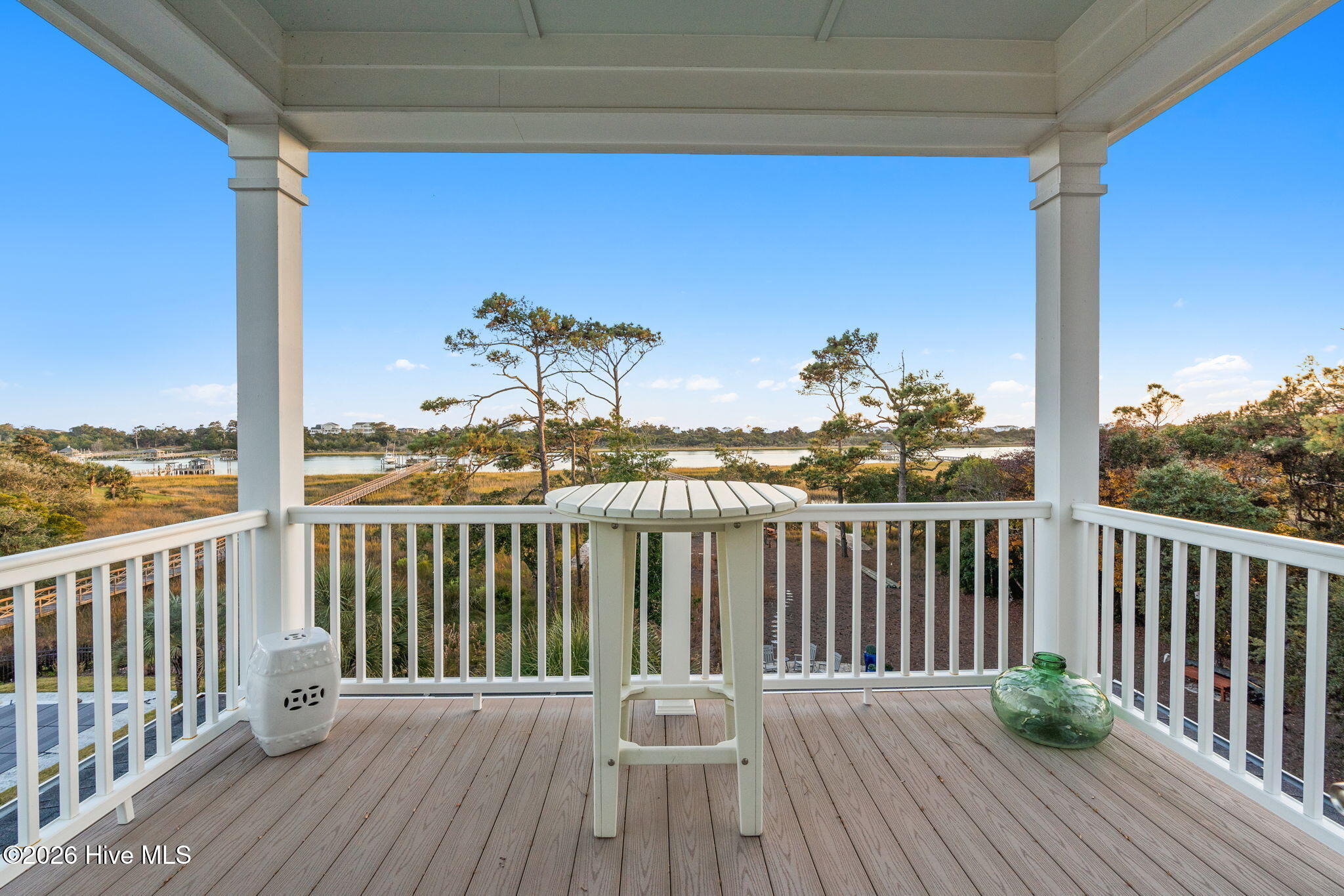 100549947 | Photo 41