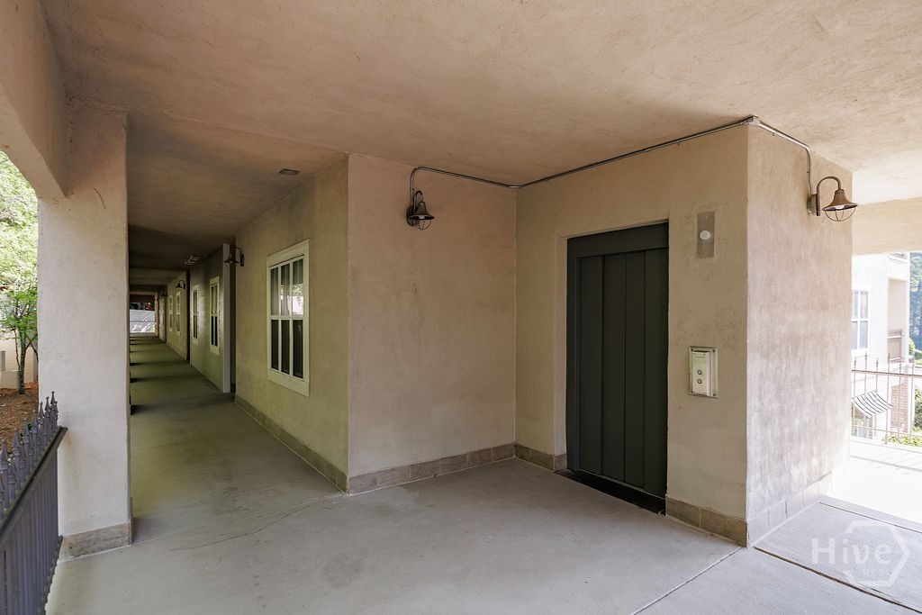 125 Woodlake Drive 207