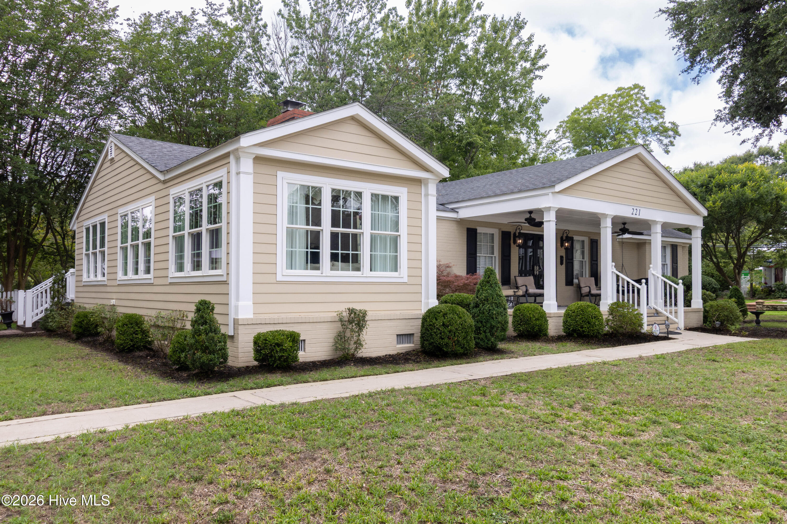 Featured listings Featured listings