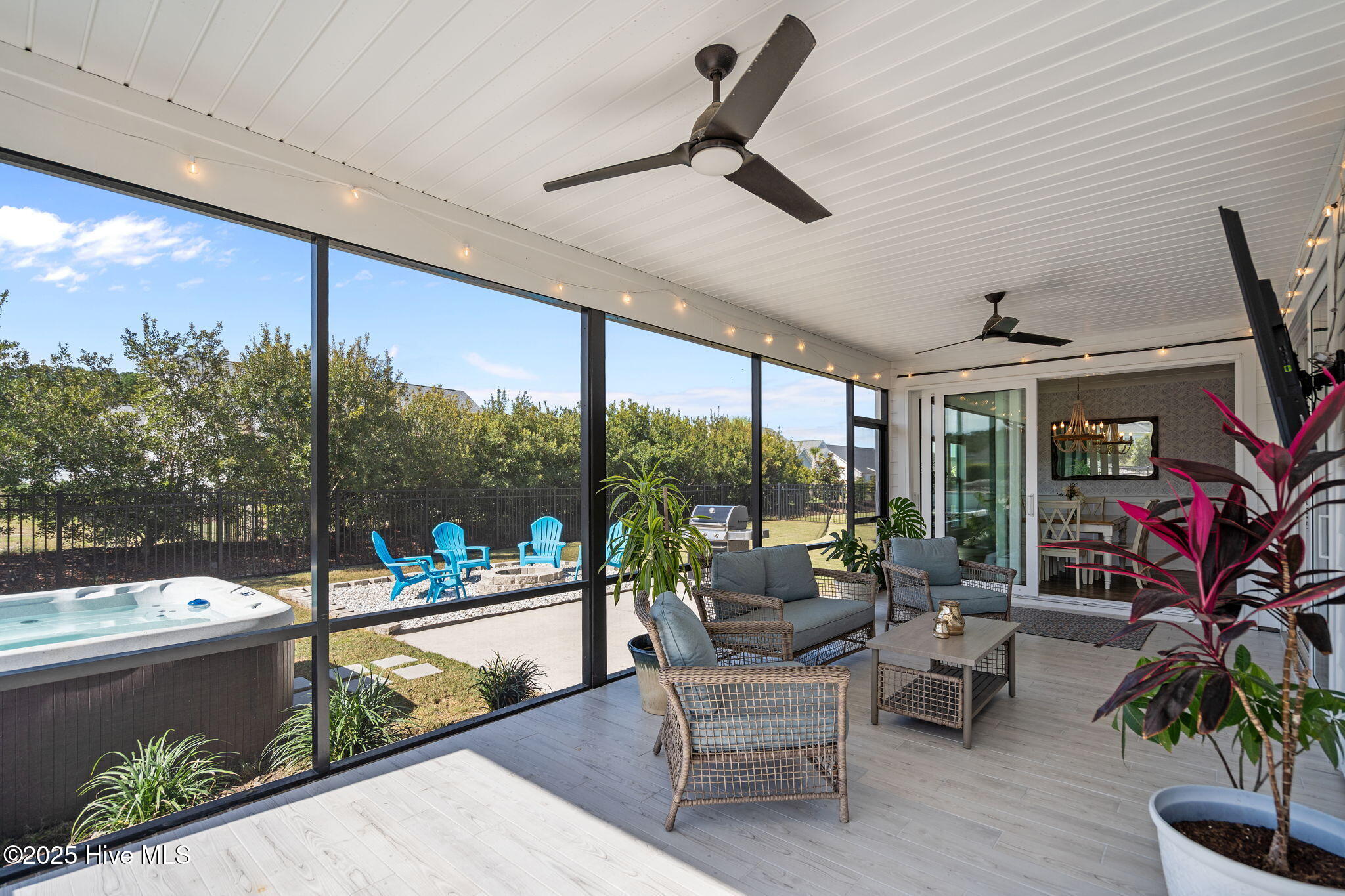 100536162 | Photo 54