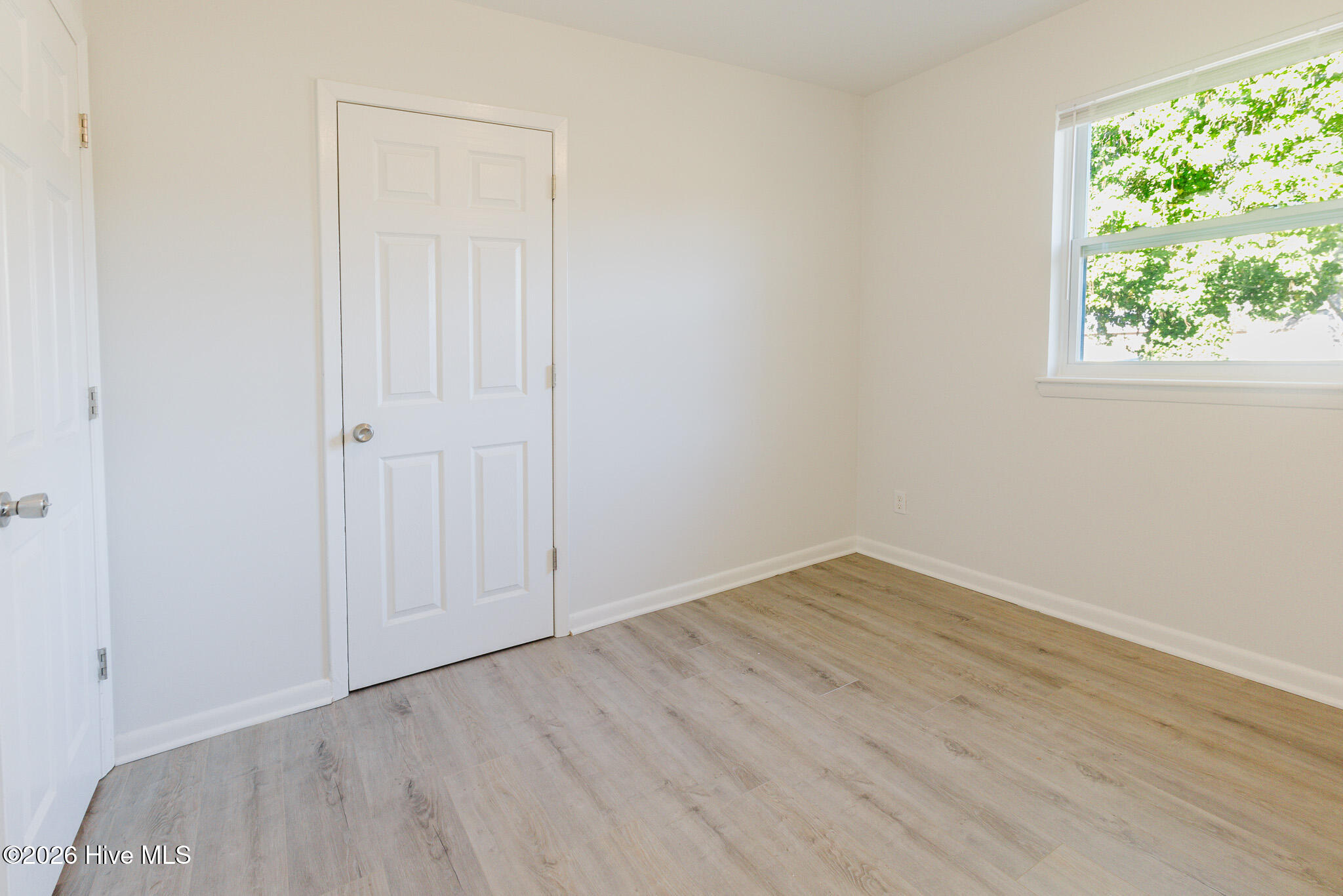 100550939 | Photo 16