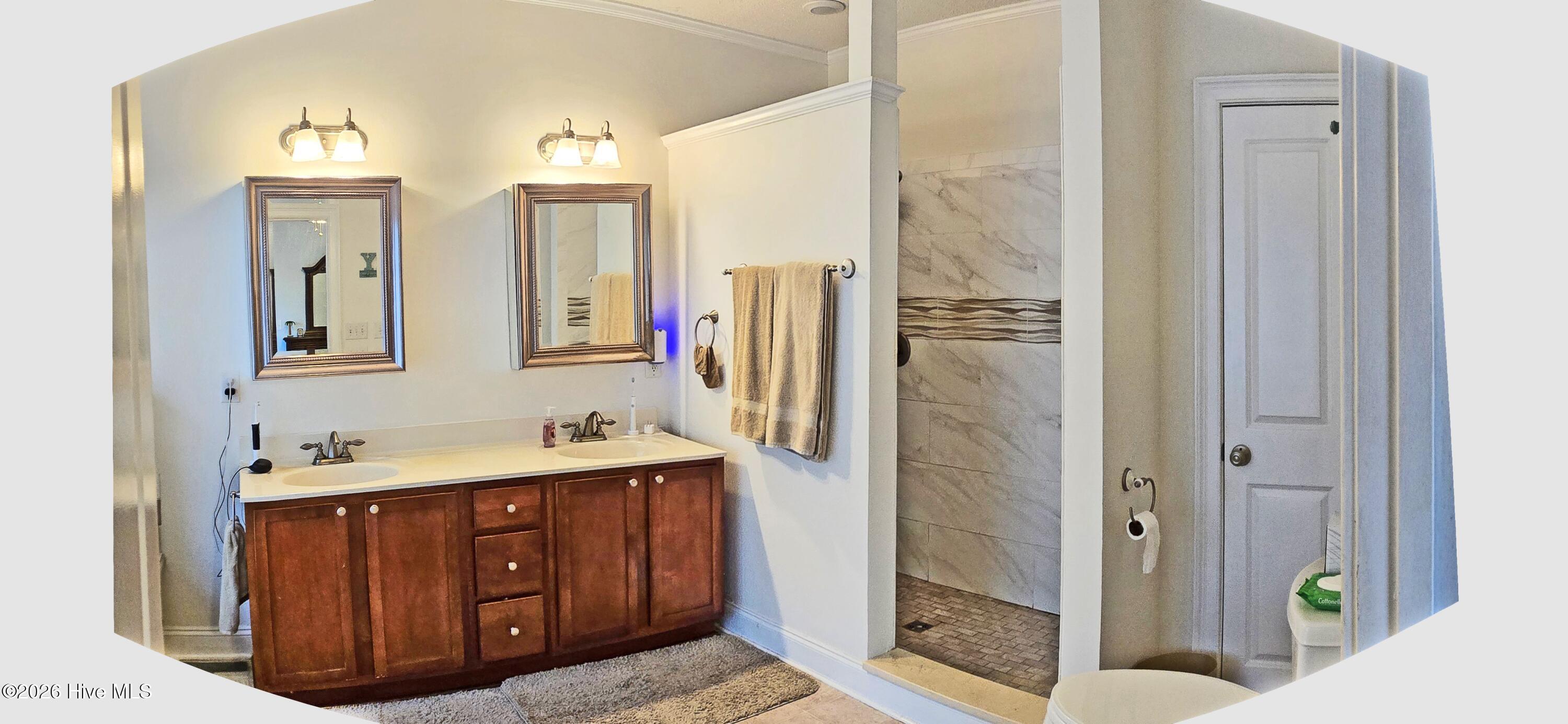 100565101 | Photo 11