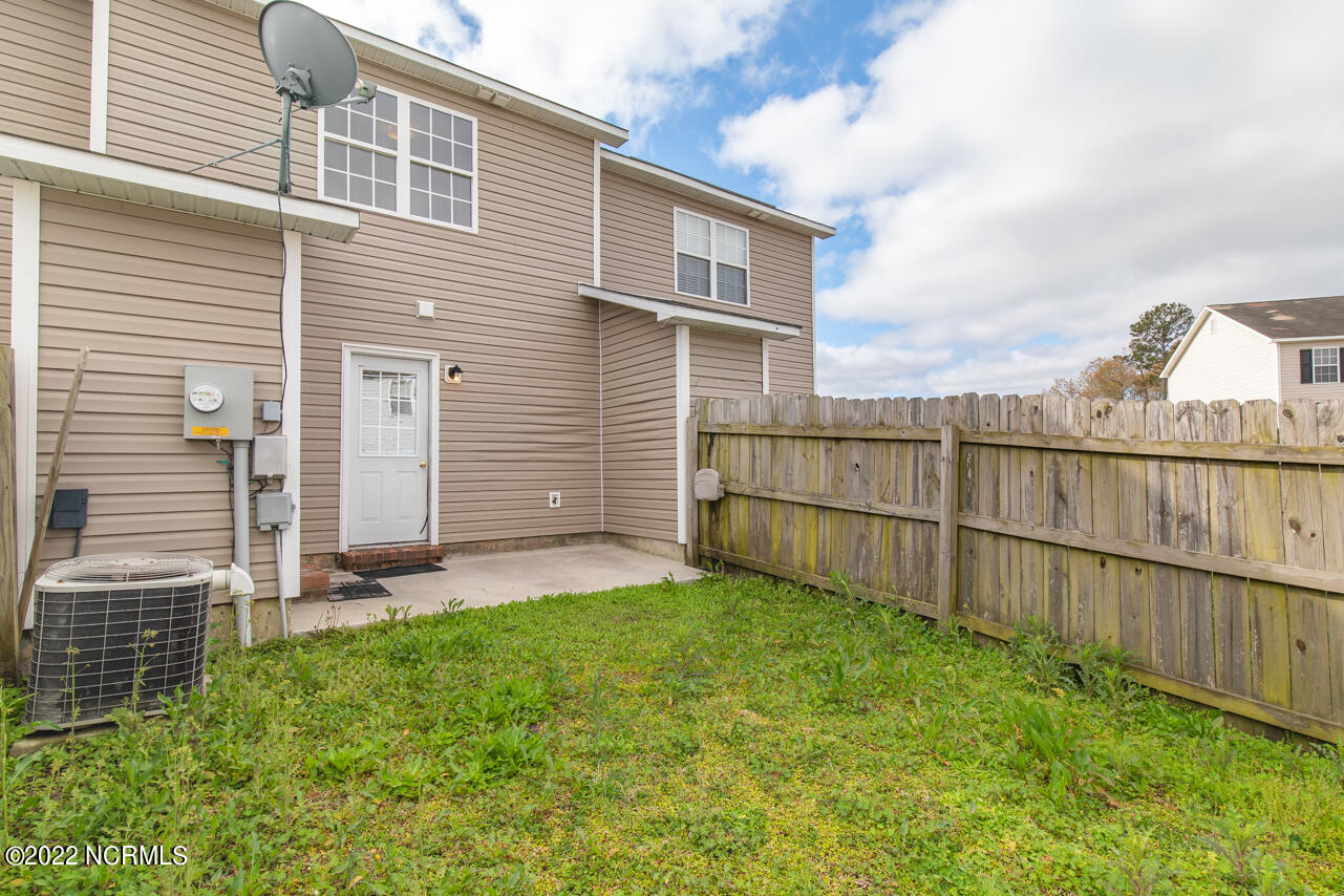 100553769 | Photo 25