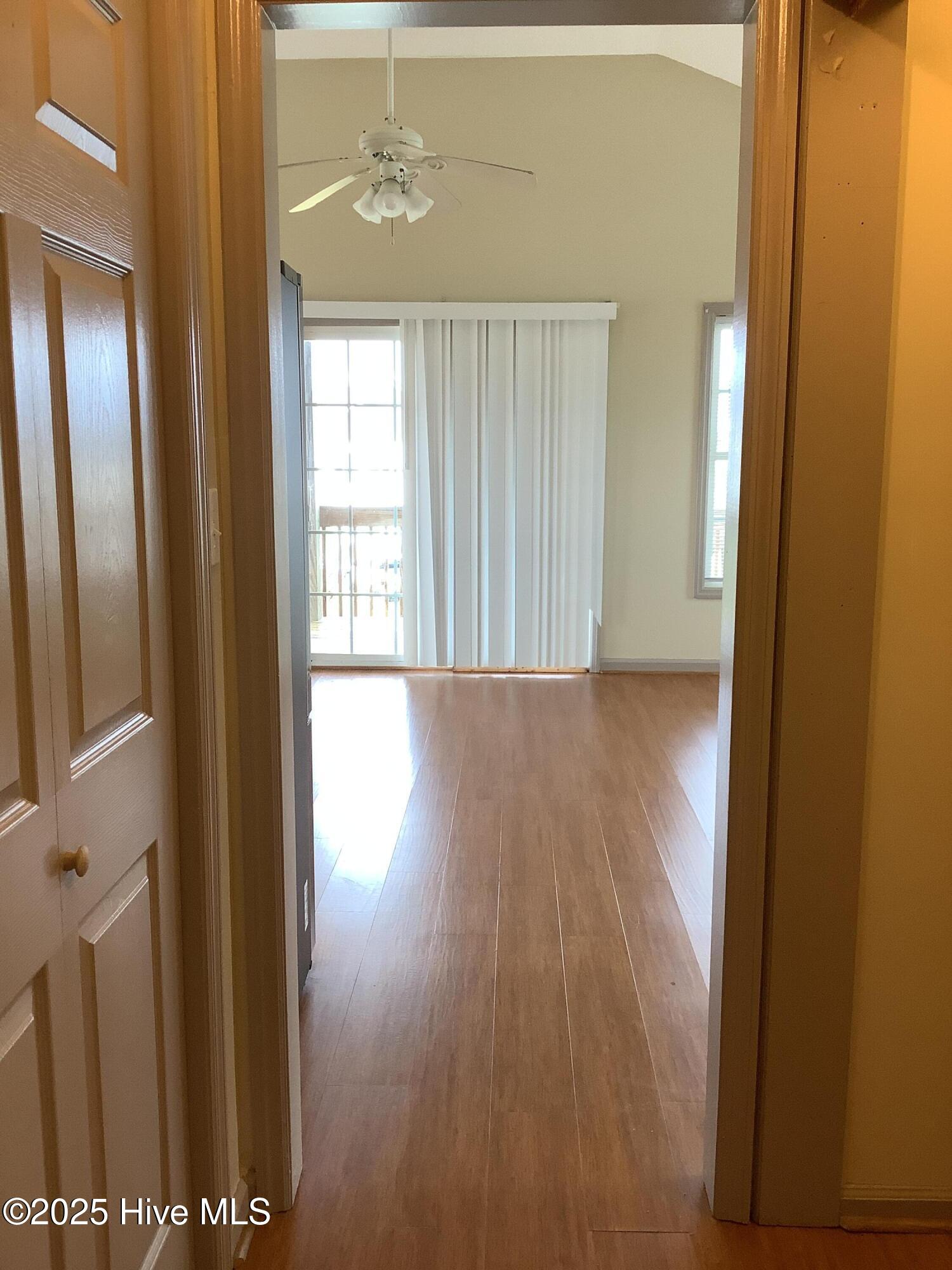 100530094 | Photo 49