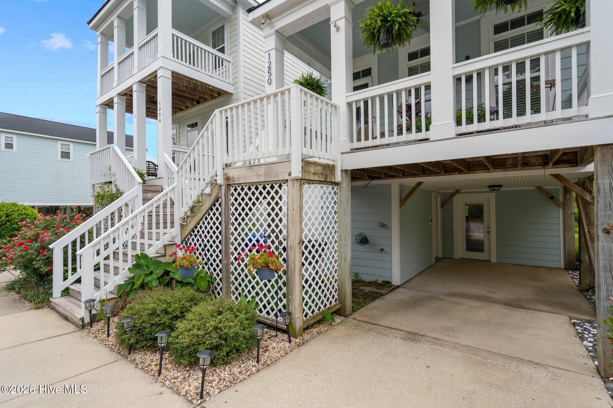 100550866 | Photo 30